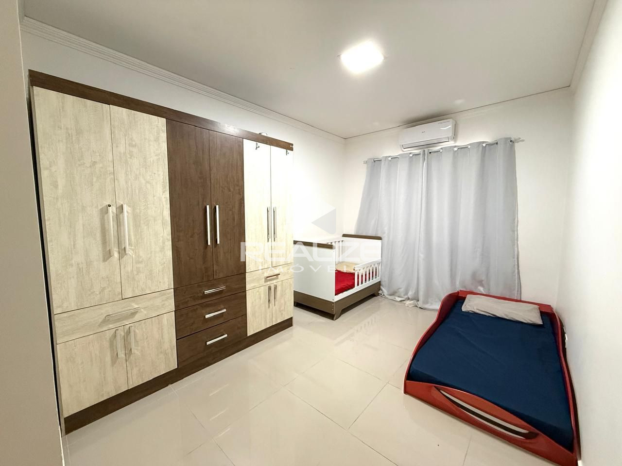 Casa à venda no Villa Floratta com 2 Quartos e Escritório