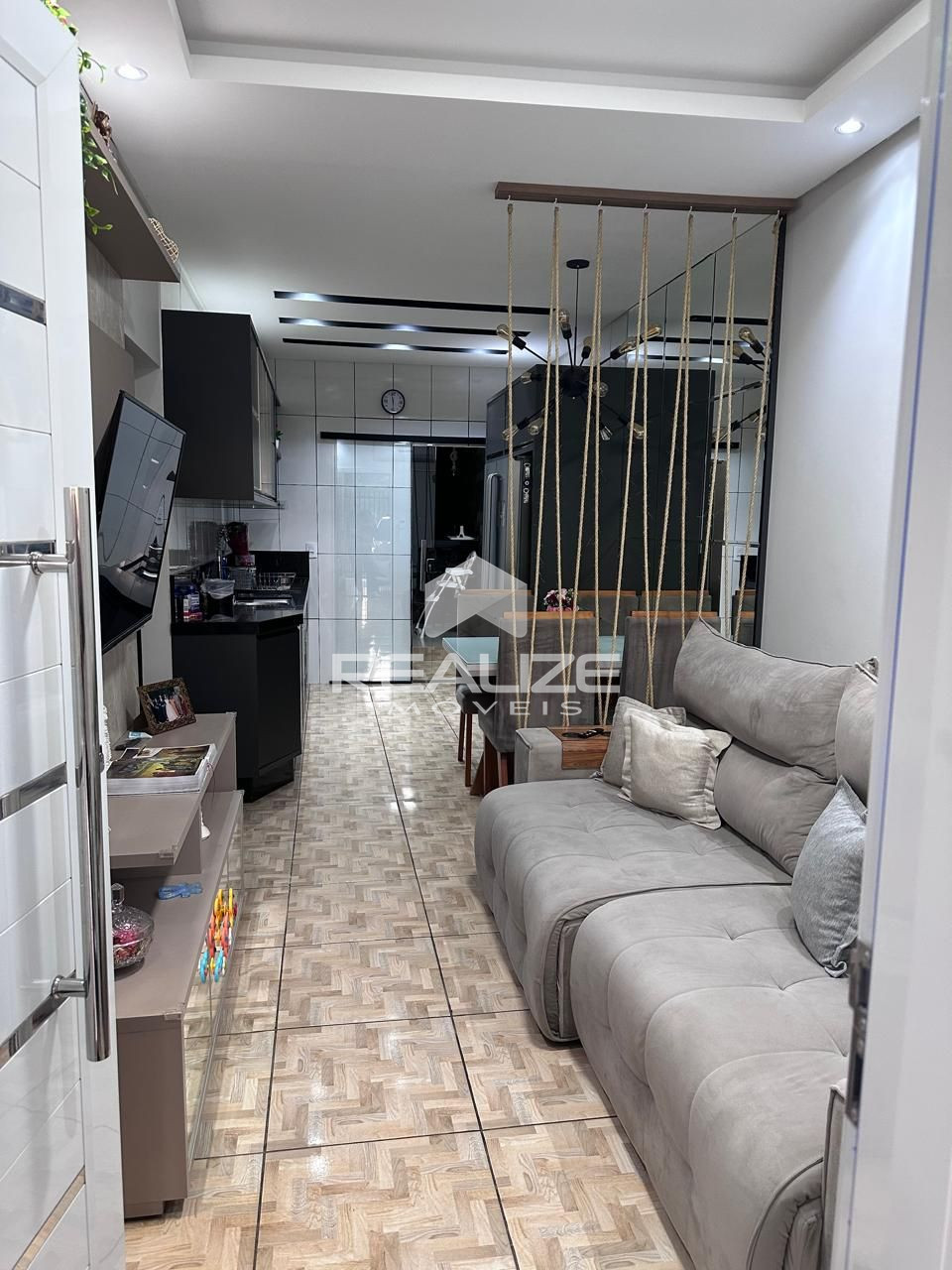 Casa à venda no Jardim das Flores com 2 quartos e Edícula