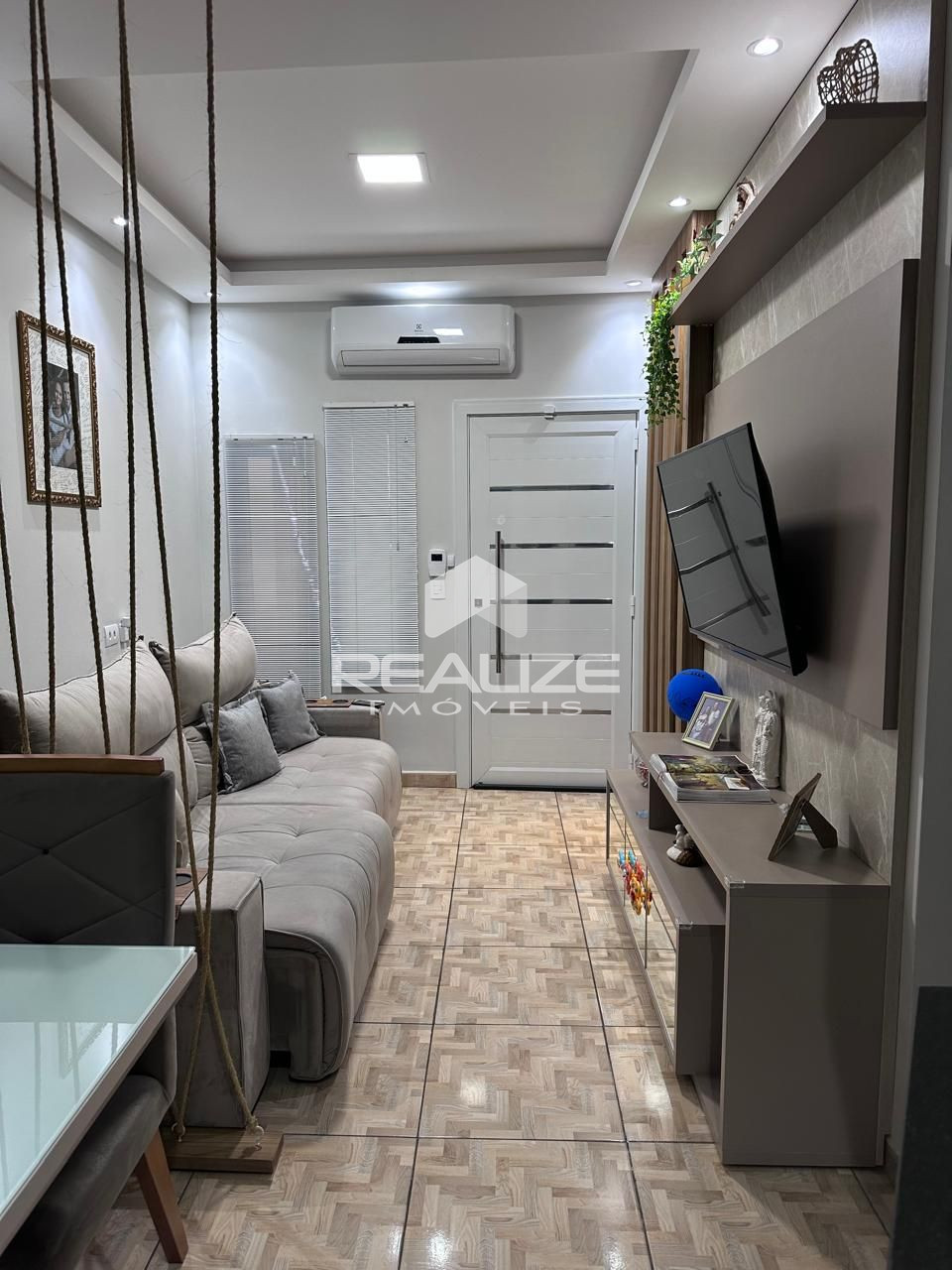 Casa à venda no Jardim das Flores com 2 quartos e Edícula