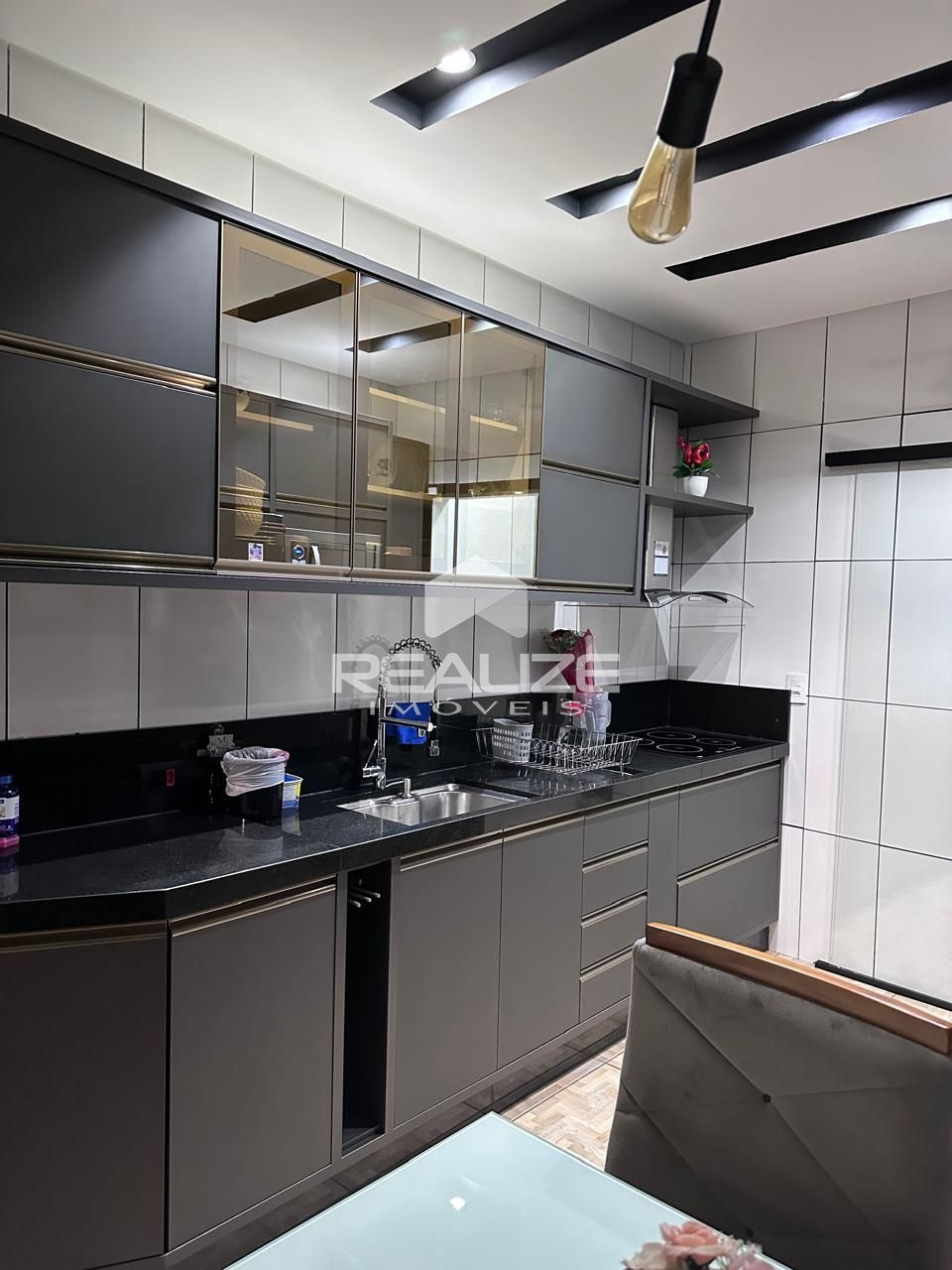 Casa venda no Jardim das Flores com 2 quartos e Edcula