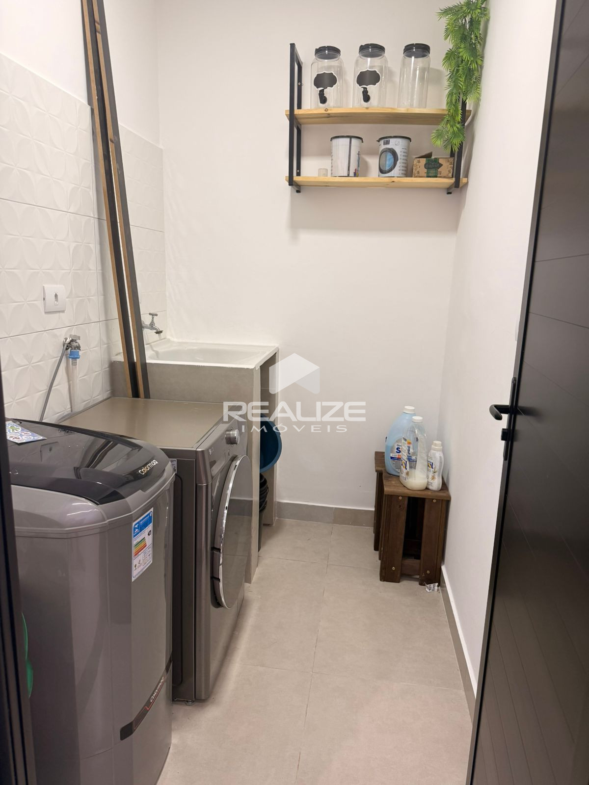 Casa venda no Jardim das Flores com 2 quartos e Edcula