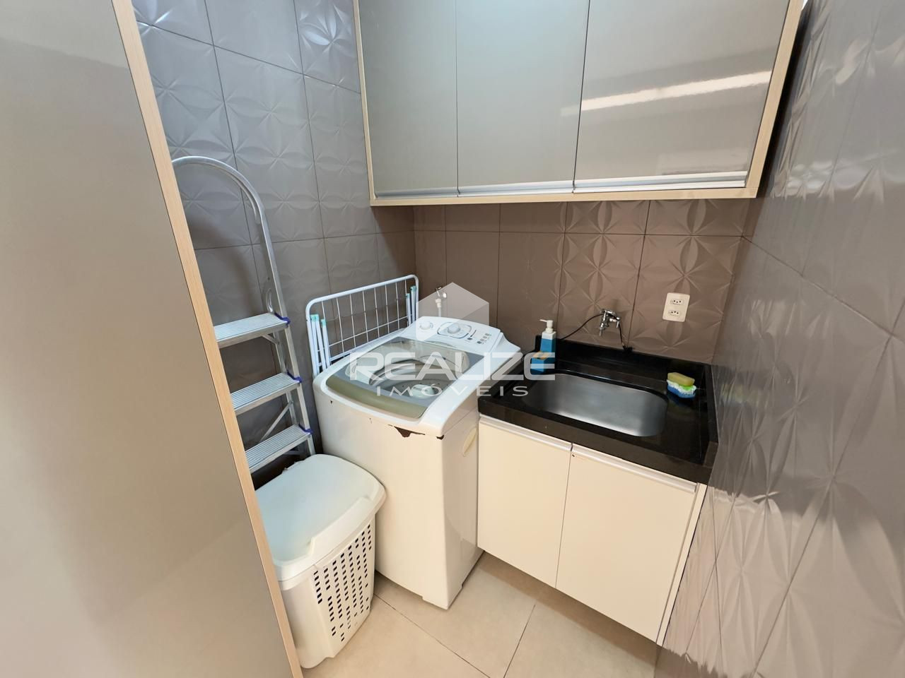 Casa venda no Lagoa Dourada com 3 quartos