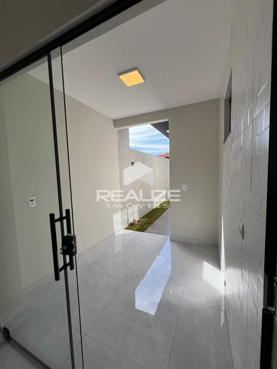 Casa venda no Jardim Santiago com 2 Quartos (1 sute).