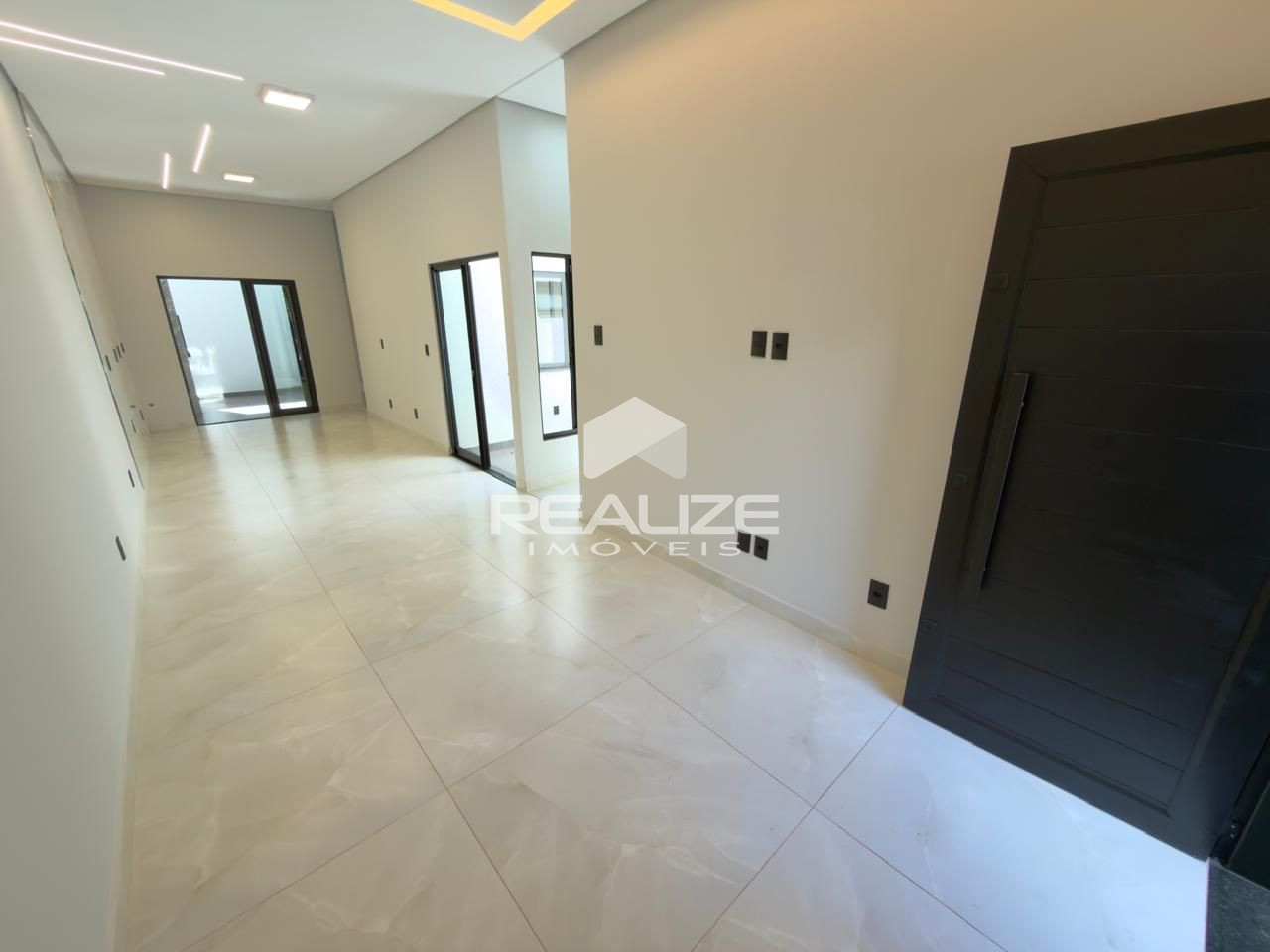 Casa à venda na Vila Yolanda com 2 Quartos (1 Suite).