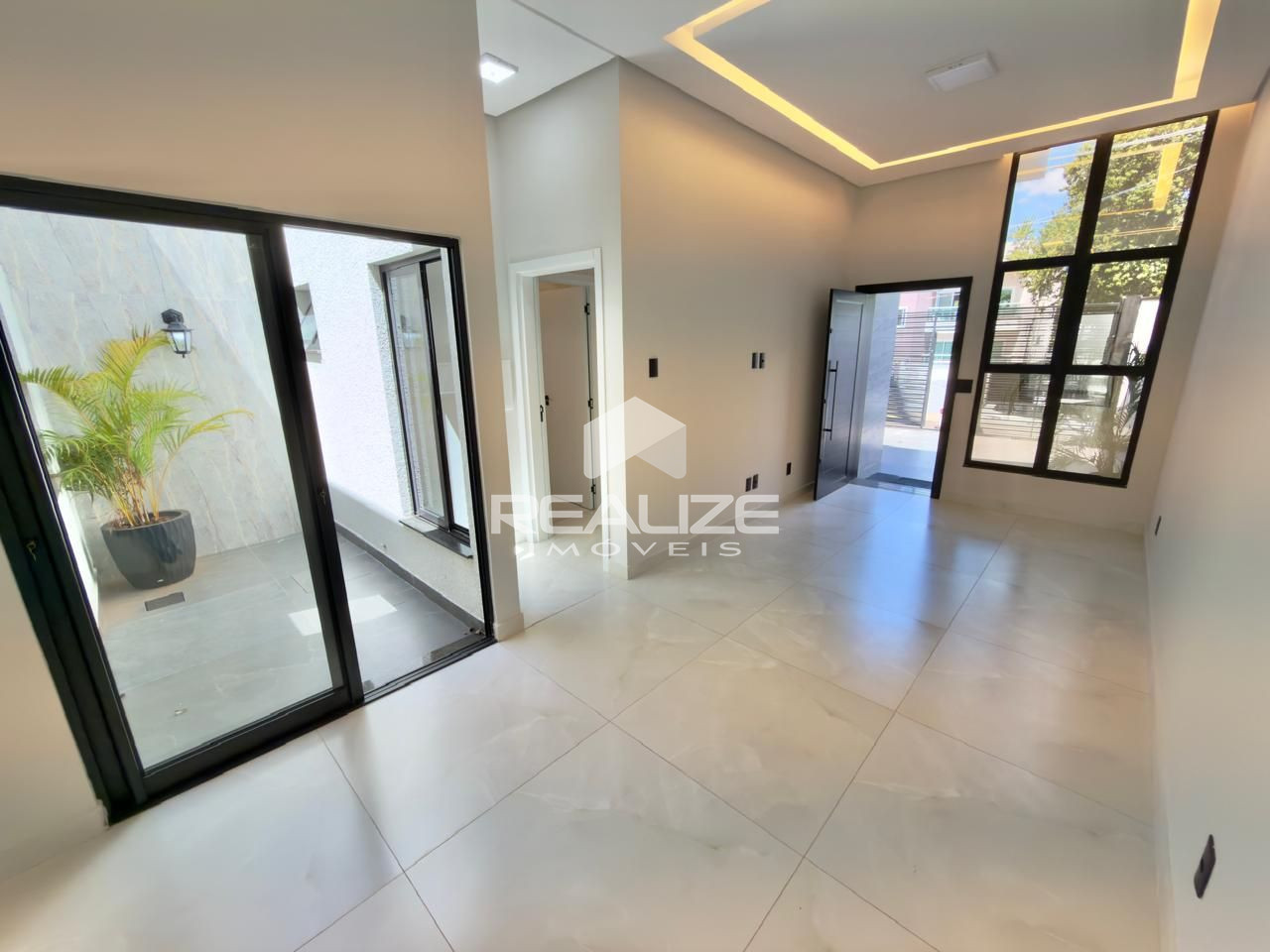 Casa venda na Vila Yolanda com 2 Quartos (1 Suite).