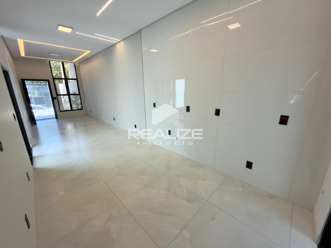 Casa venda na Vila Yolanda com 2 Quartos (1 Suite).