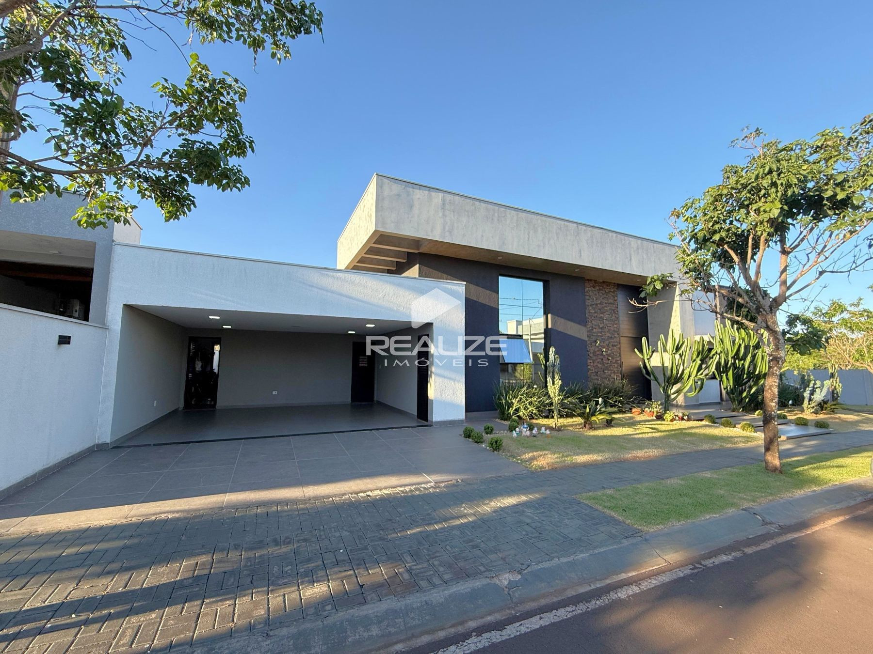 Casa à venda no Condomínio Leonardo Da Vinci com 3 quartos