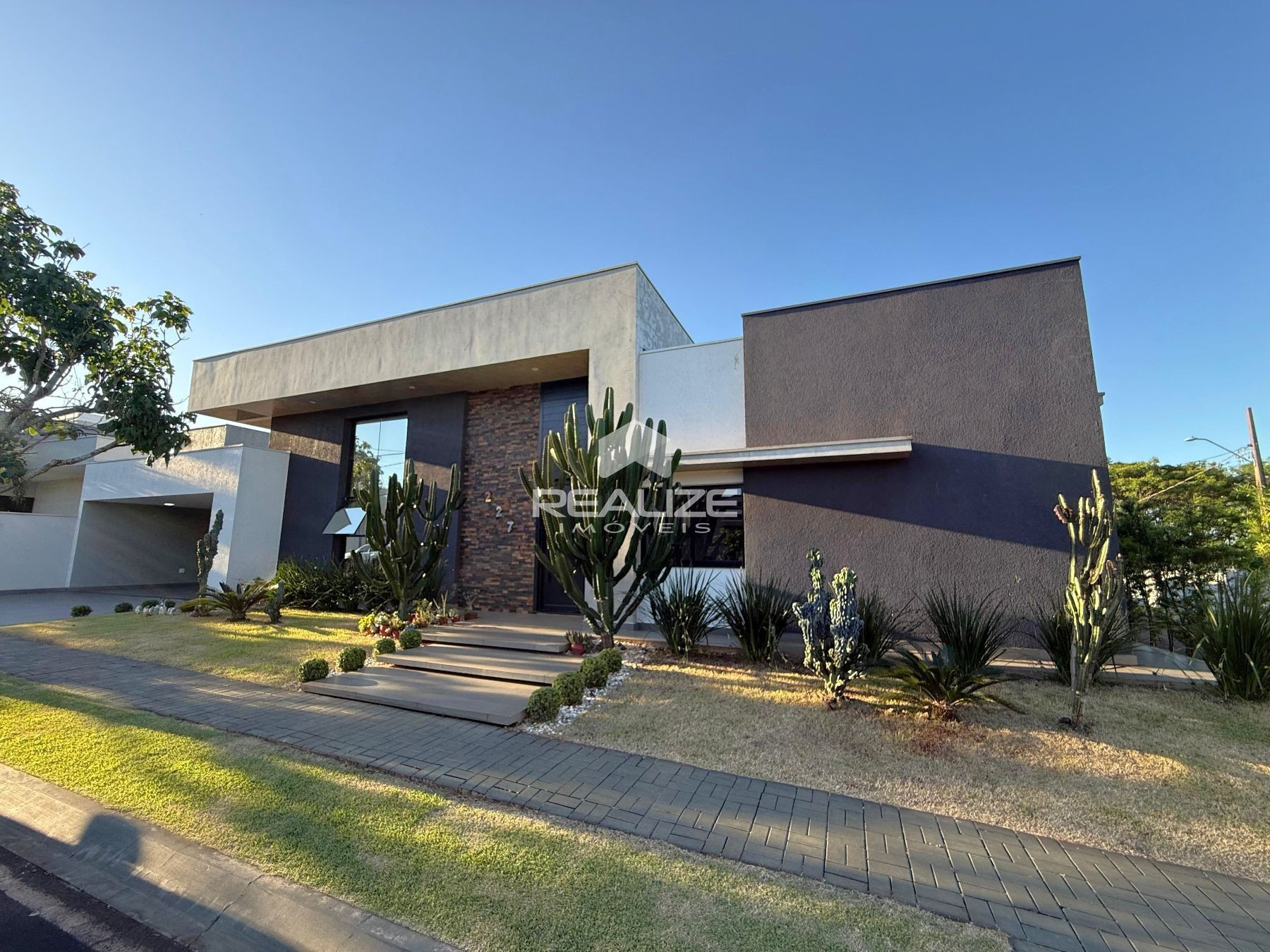 Casa à venda no Condomínio Leonardo Da Vinci com 3 quartos