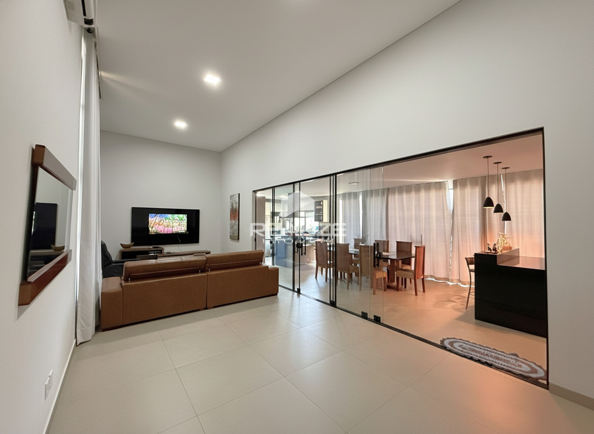 Casa à venda no Condomínio Leonardo Da Vinci com 3 quartos