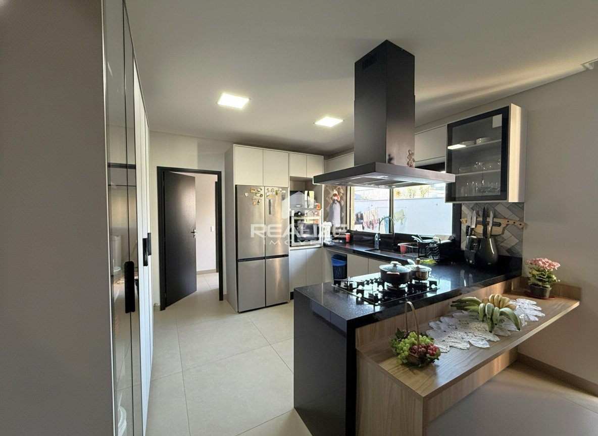 Casa à venda no Condomínio Leonardo Da Vinci com 3 quartos