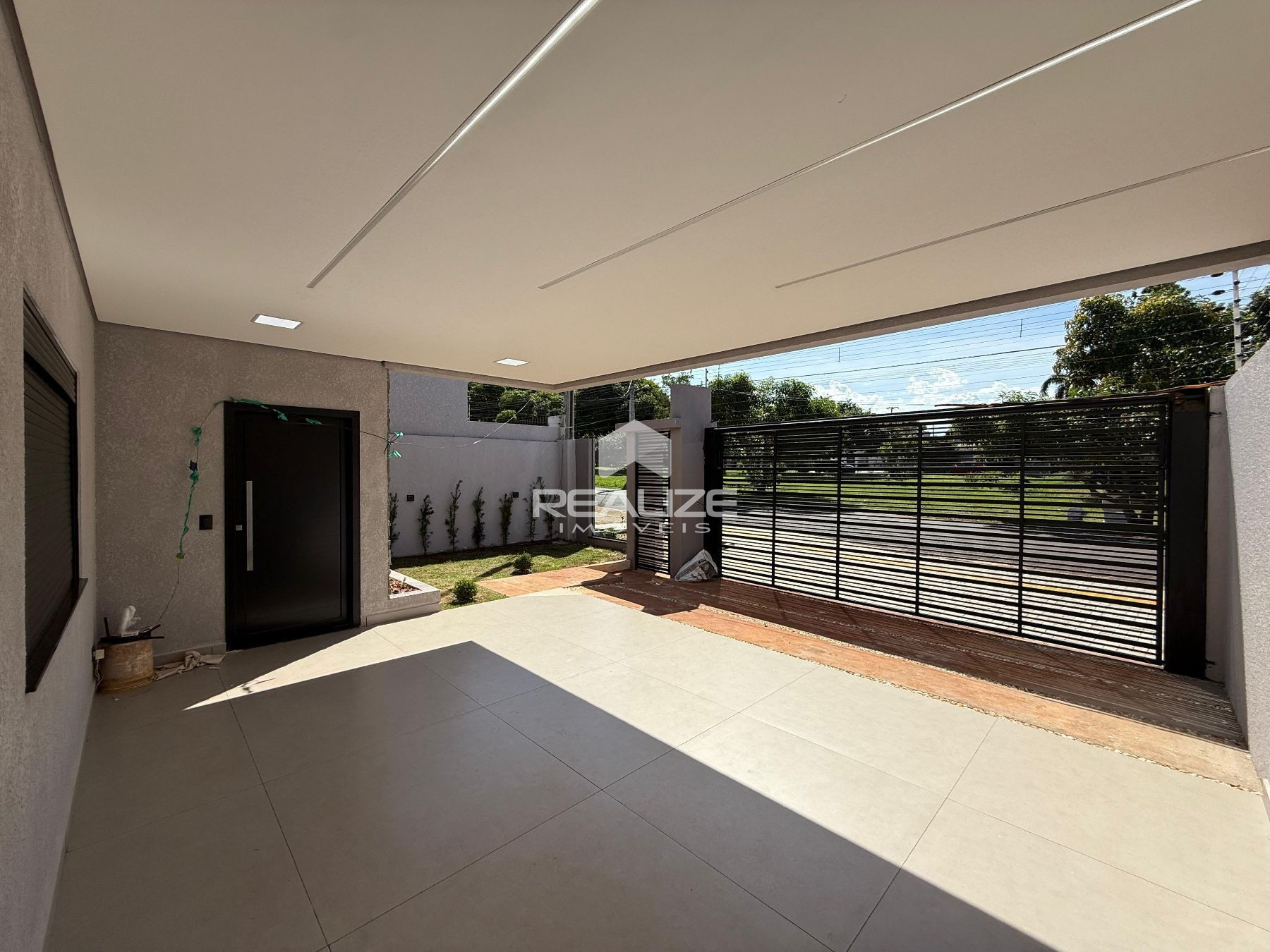 Casa à venda no Jardim Lancaster IV com 3 quartos 