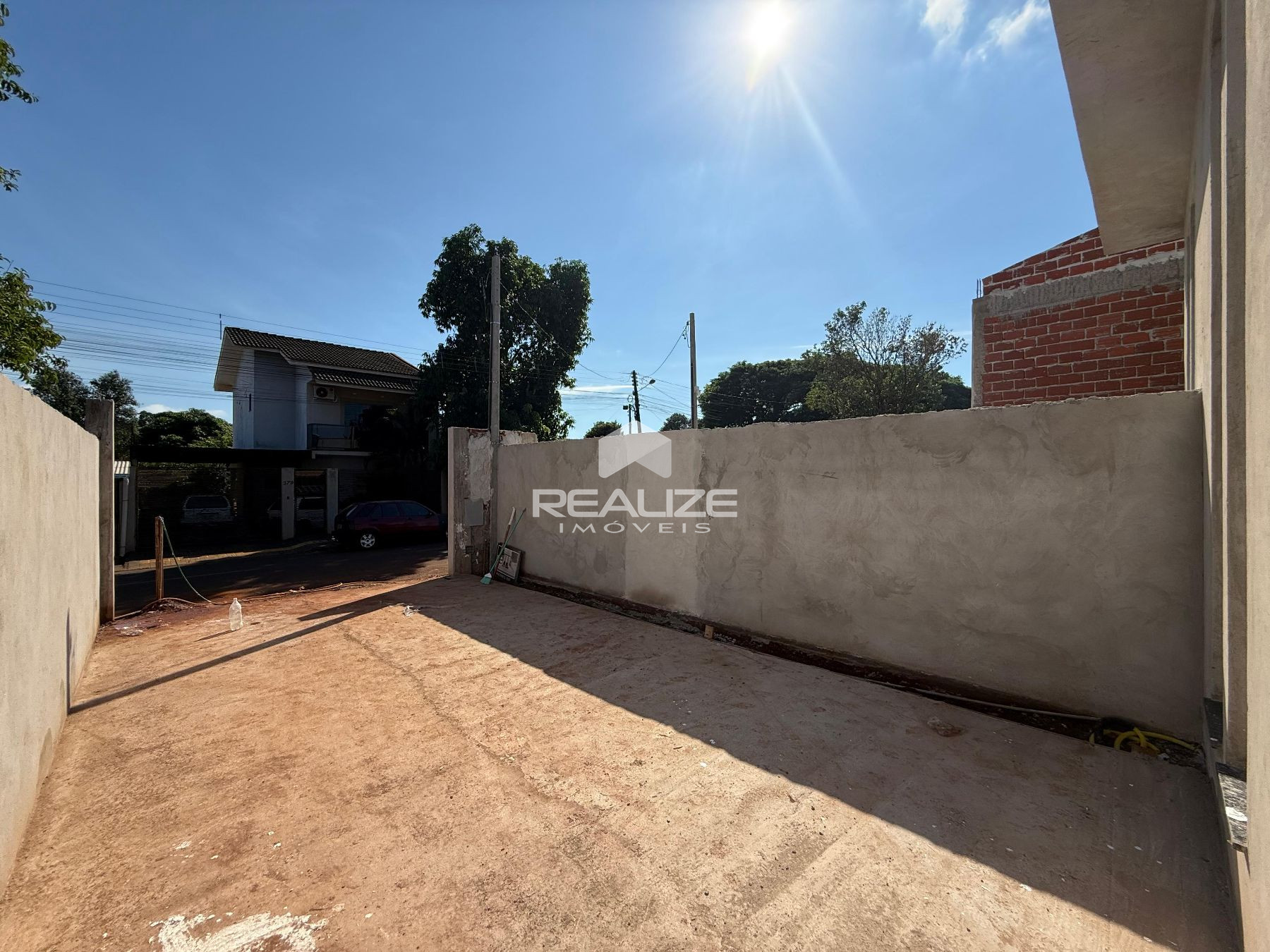 Casa à venda no Jardim São Roque com 2 quartos (1 Suíte). 