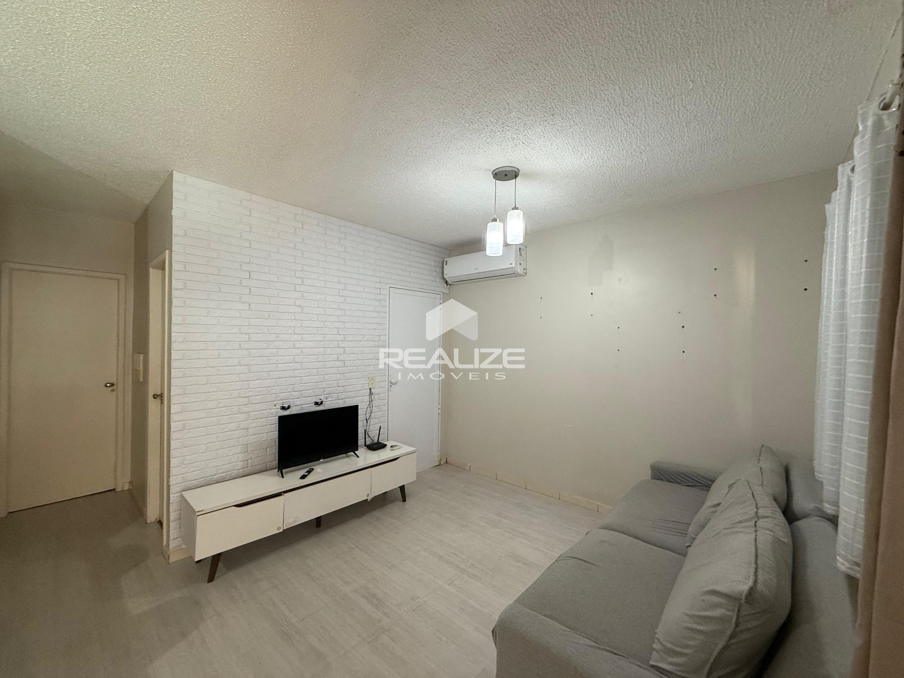 Casa à venda no Condomínio Terra Nova com 2 quartos e Piscina.