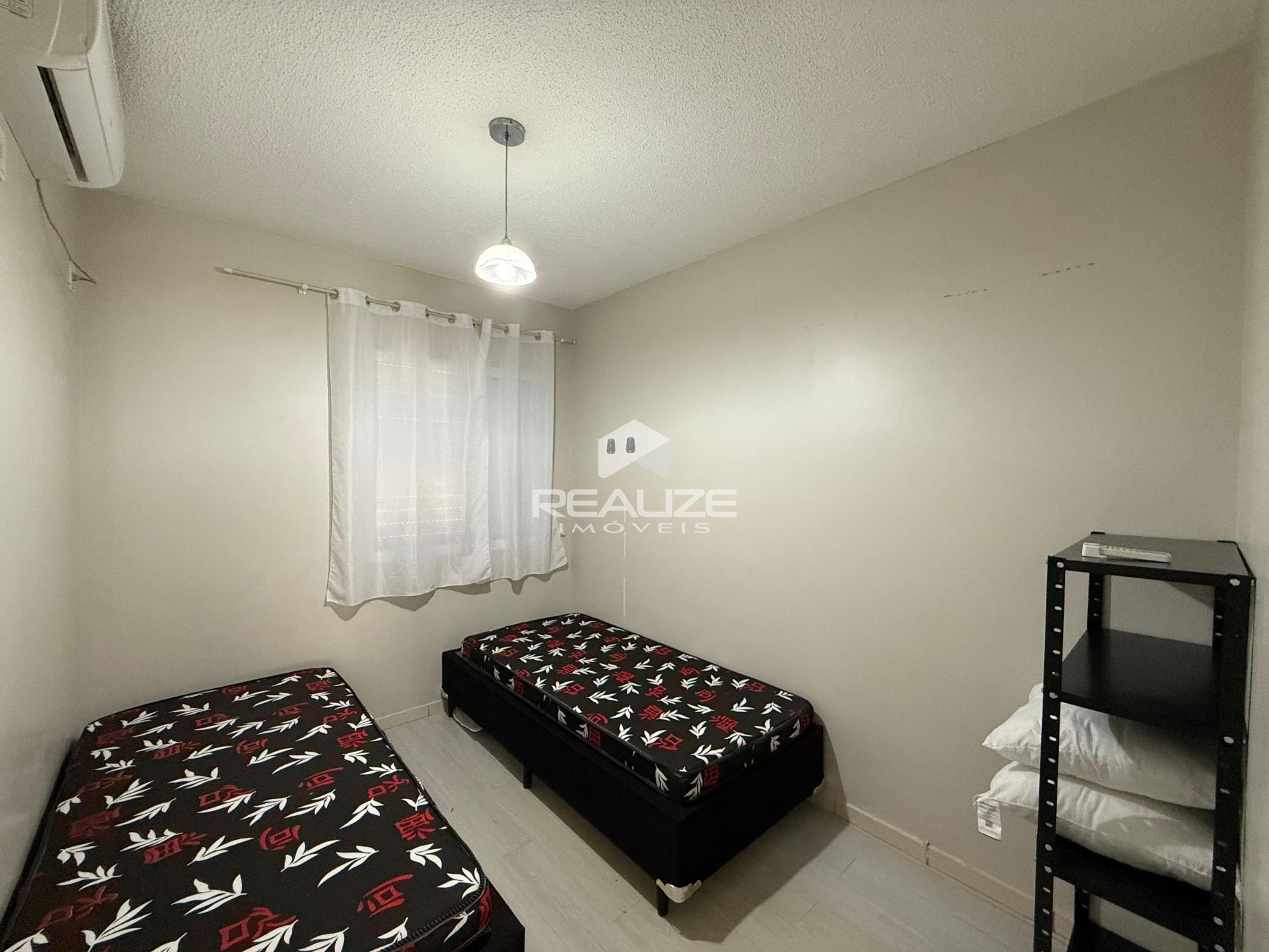 Casa venda no Condomnio Terra Nova com 2 quartos e Piscina.