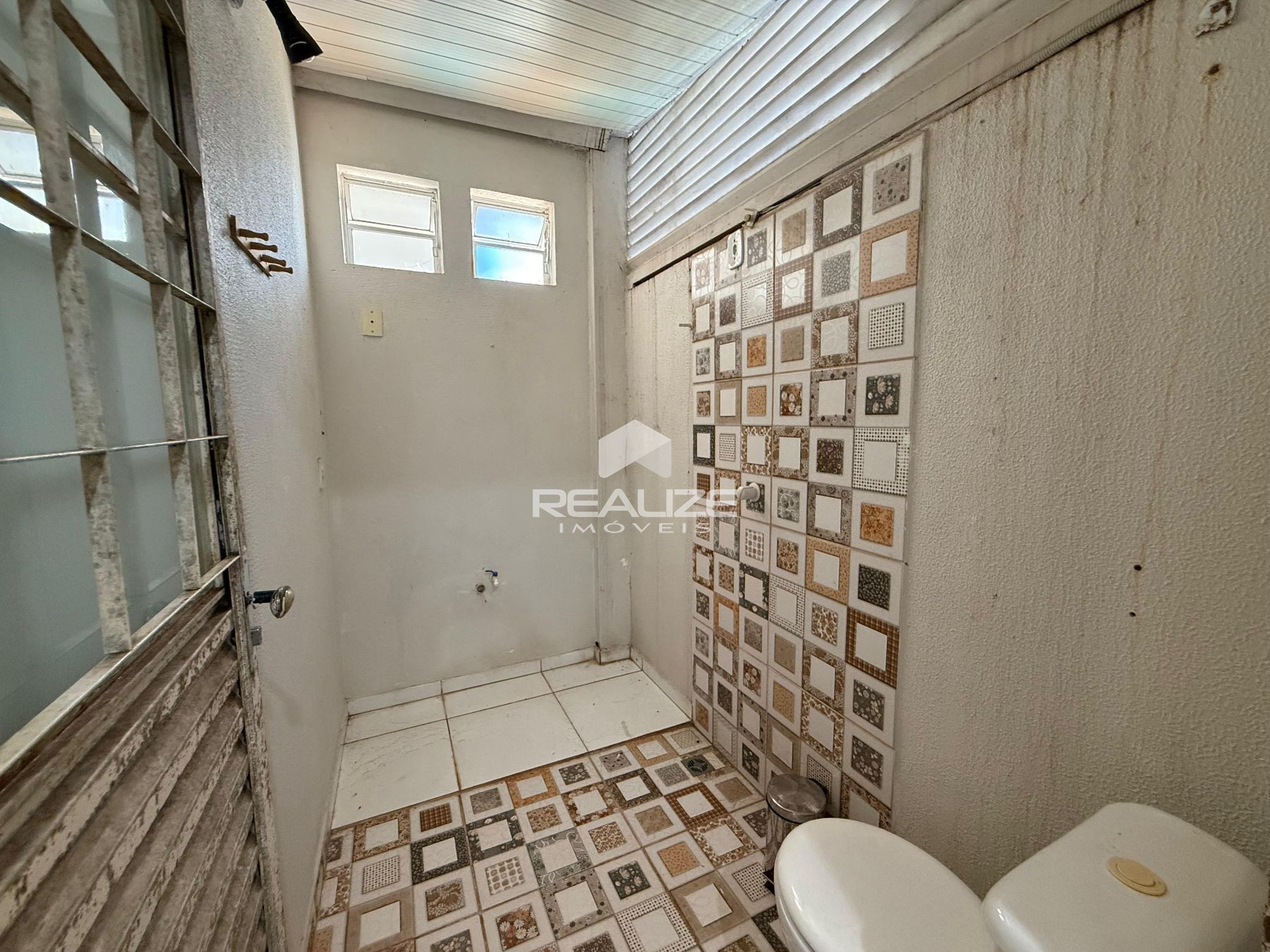 Casa venda no Condomnio Terra Nova com 2 quartos e Piscina.