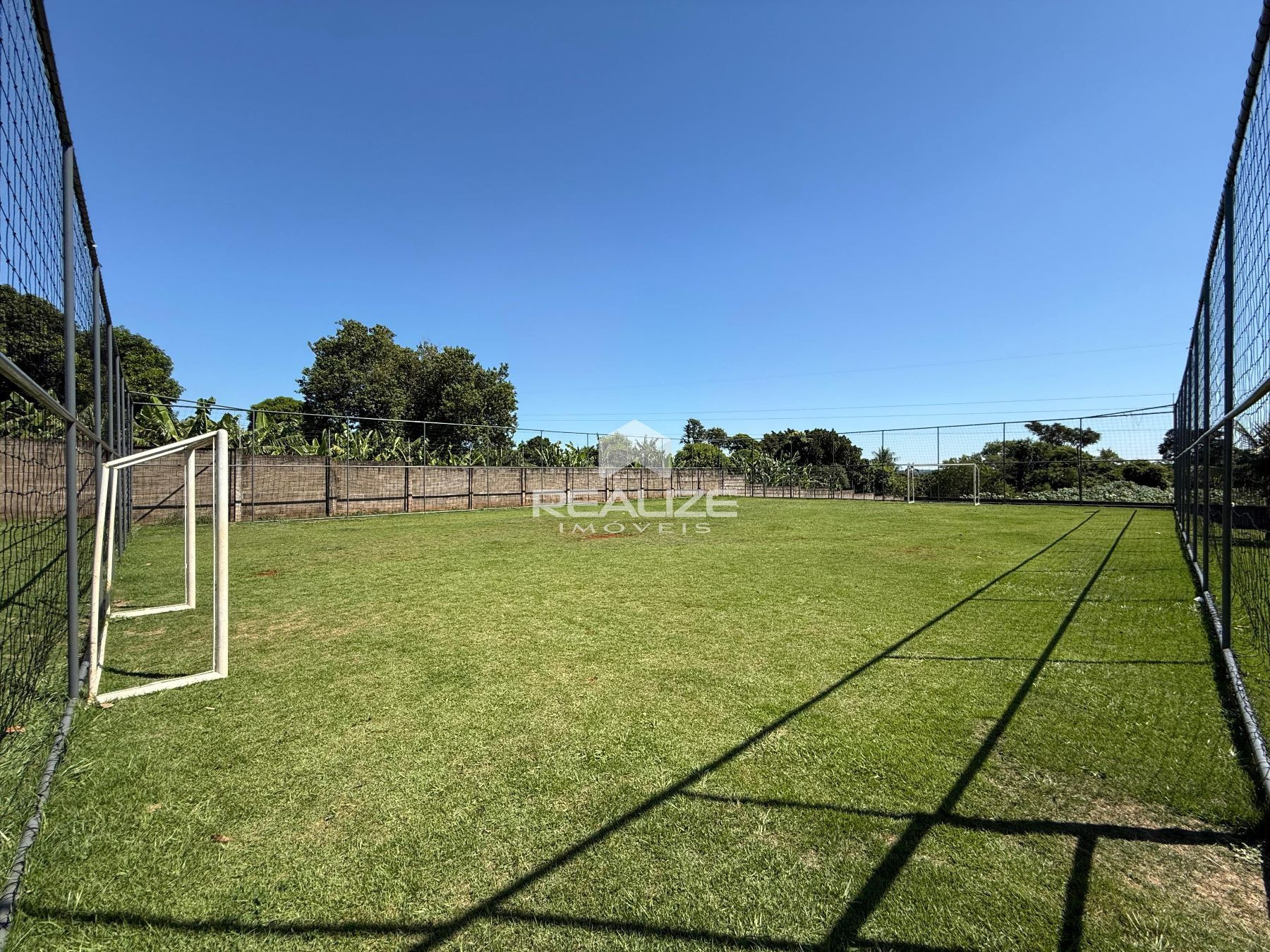 Casa venda no Condomnio Terra Nova com 2 quartos e Piscina.