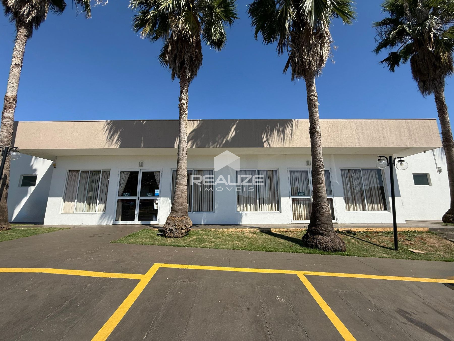 Casa venda no Condomnio Terra Nova com 2 quartos e Piscina.