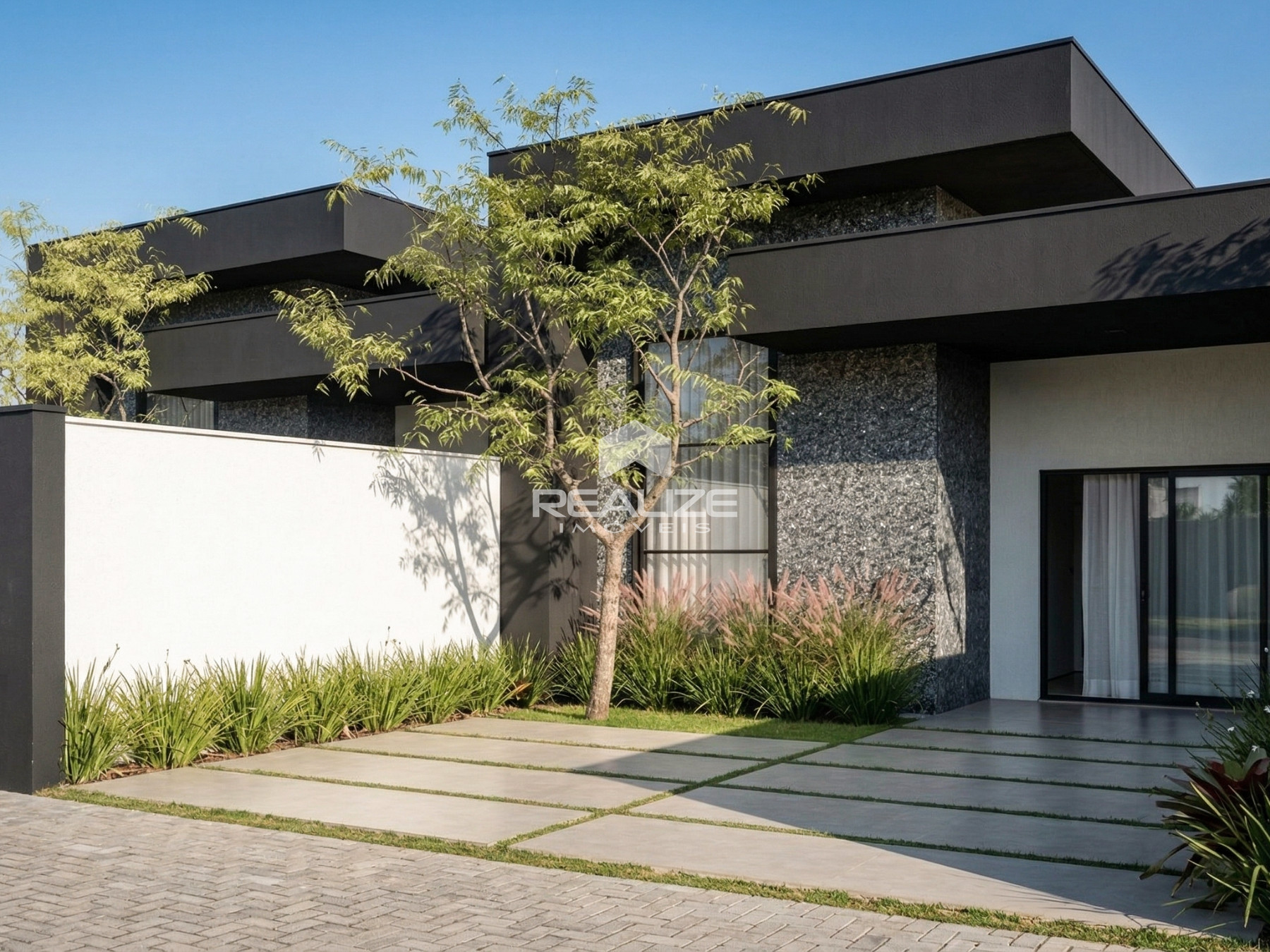 Casa à venda no Jardim Ipê com 2 quartos (1 suíte). 