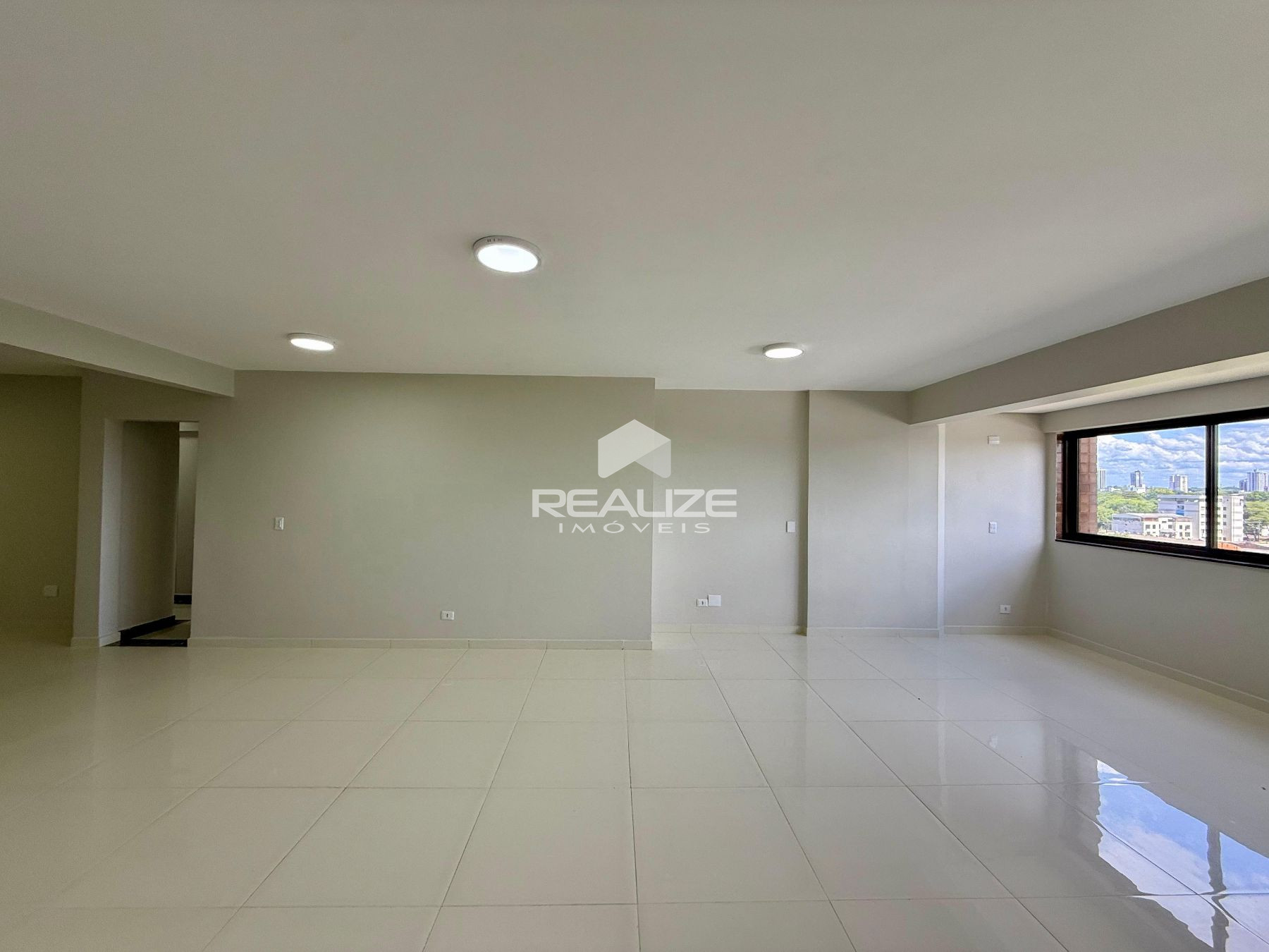 Apartamento à venda no Edifício Residencial Royal Star com 4 Q...