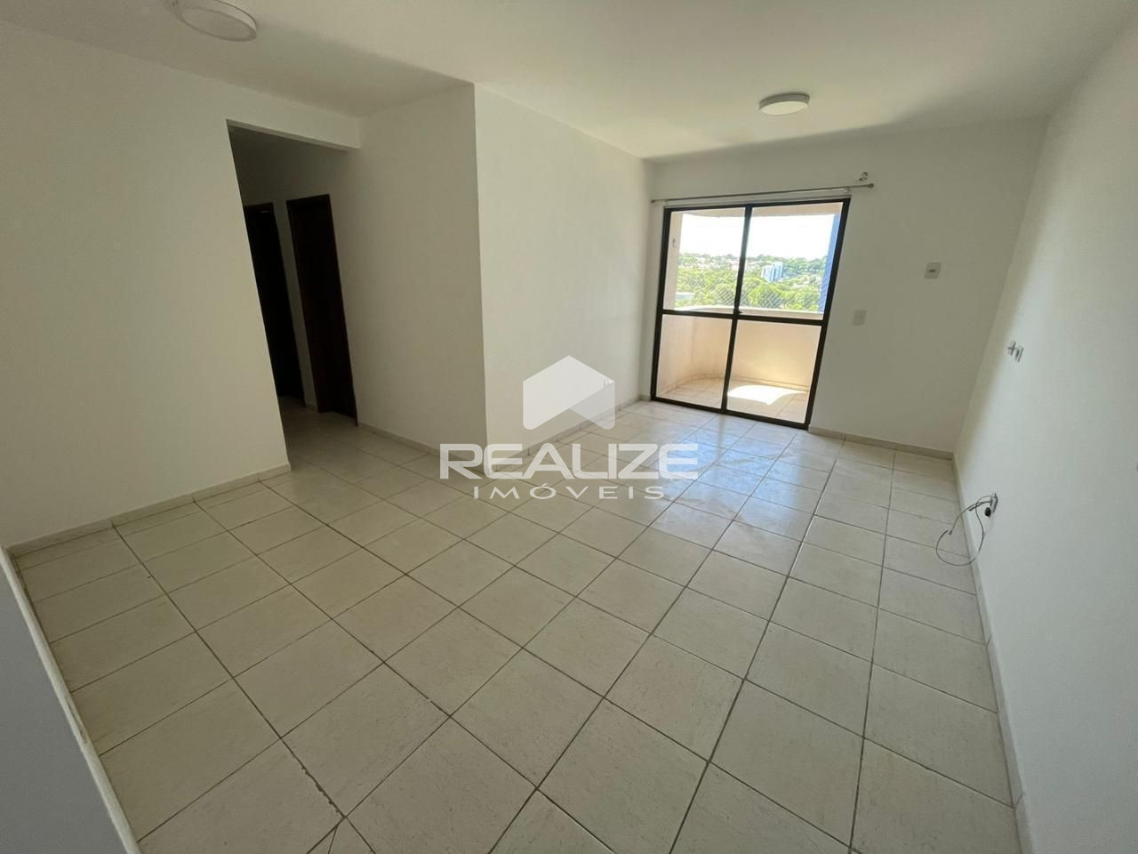 Apartamento à venda no Edifício Lyon com 2 Suítes.