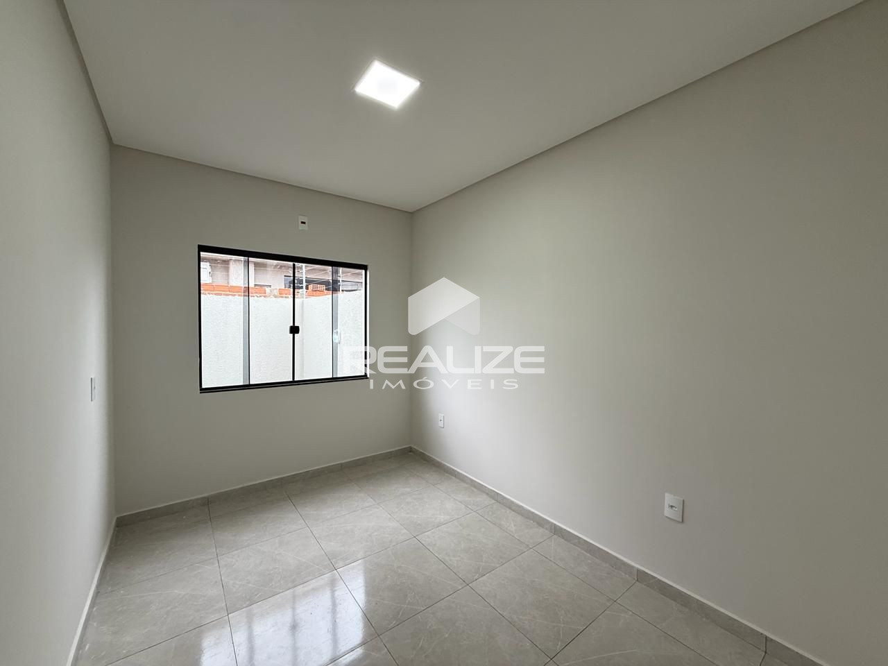 Casa à venda no Morada dos Ipês com 2 quartos. 