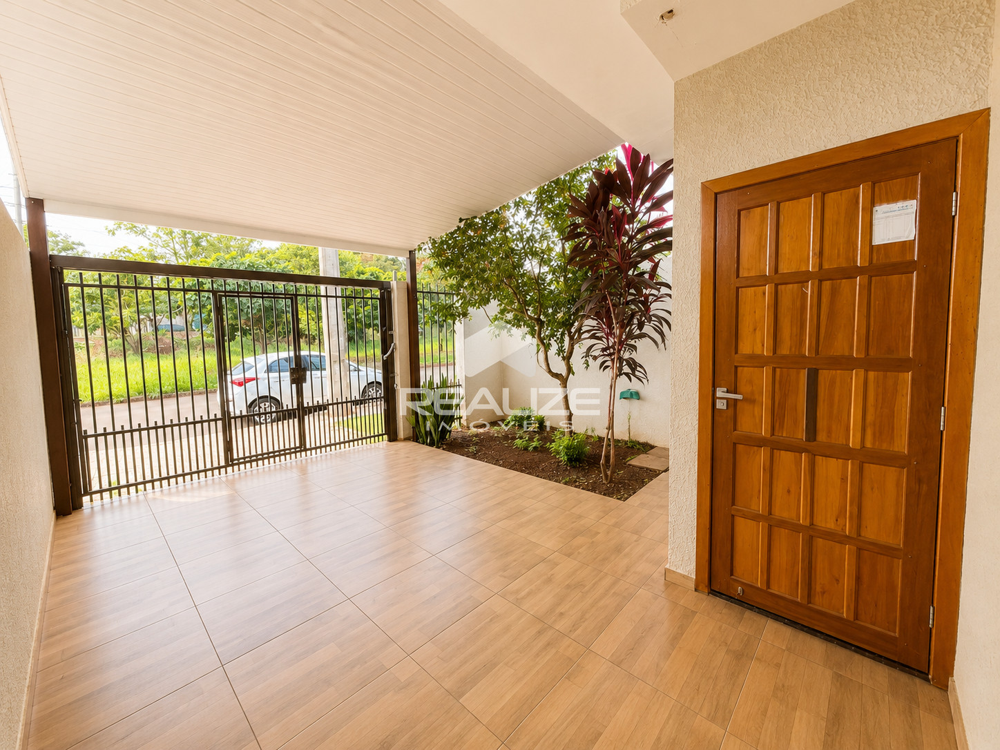 Casa à venda no Nova Andradina com 2 Quartos sendo (1 Suite). 