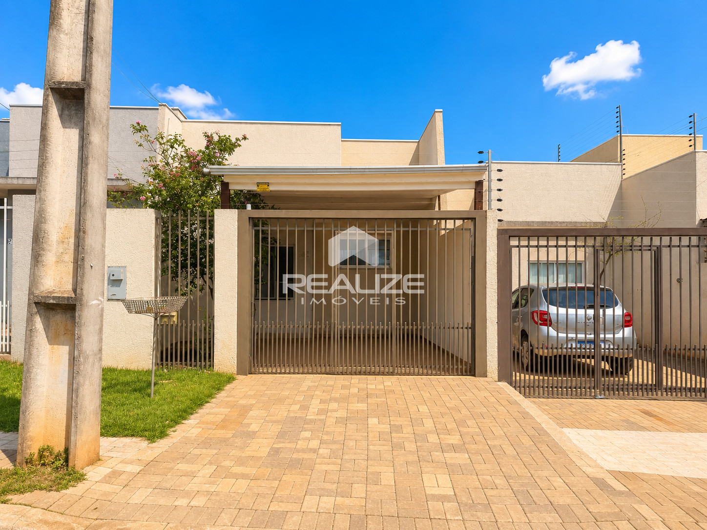 Casa à venda no Nova Andradina com 2 Quartos sendo (1 Suite). 
