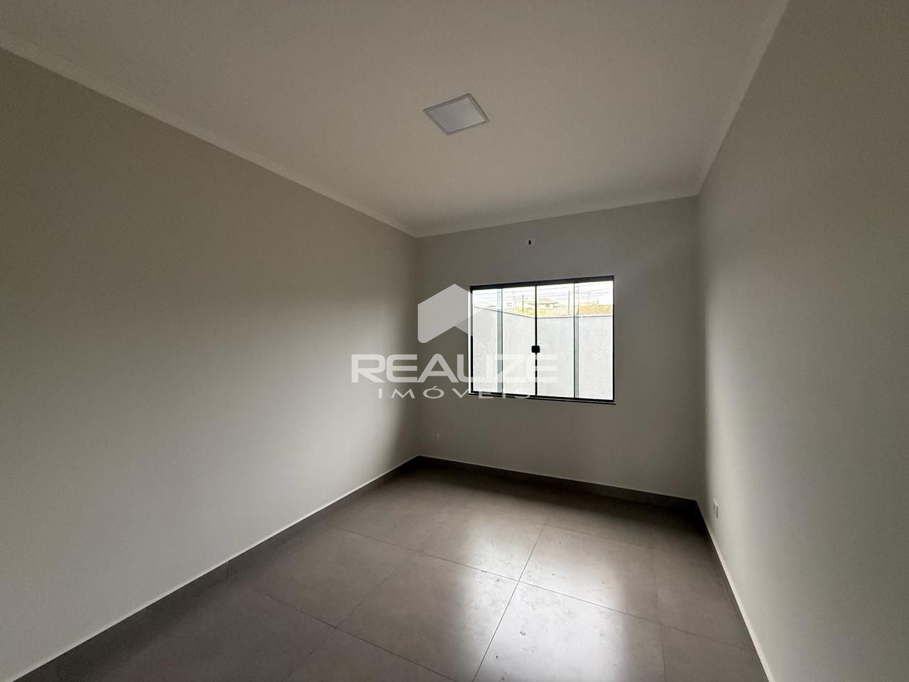 Casa à venda no Jardim Alvorada com 2 quartos. 