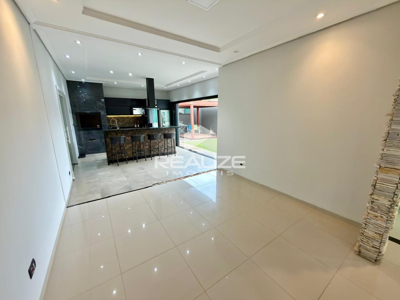 Casa à venda no Parque Morumbi com 2 quartos (1 suíte).