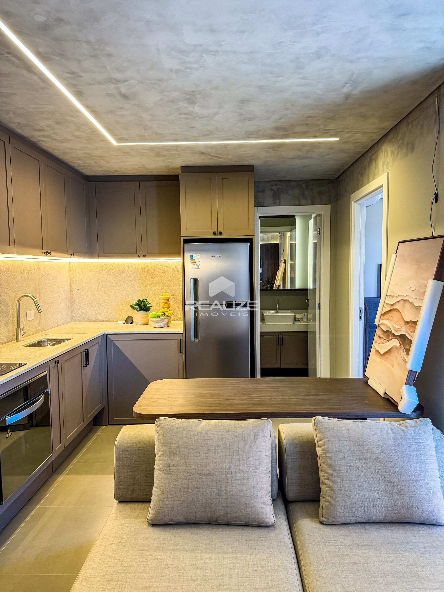 Apartamento à venda no Edifício Sunset com 2 Quartos (1 Suíte).