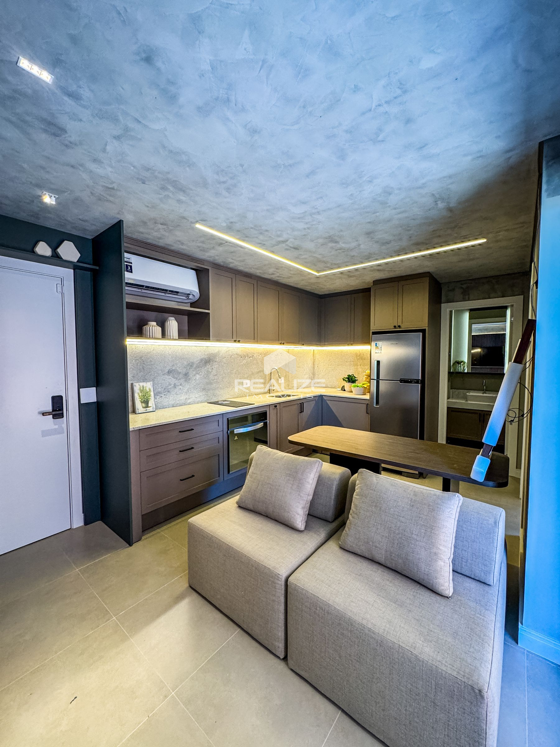 Apartamento à venda no Edifício Sunset com 2 Quartos (1 Suíte).