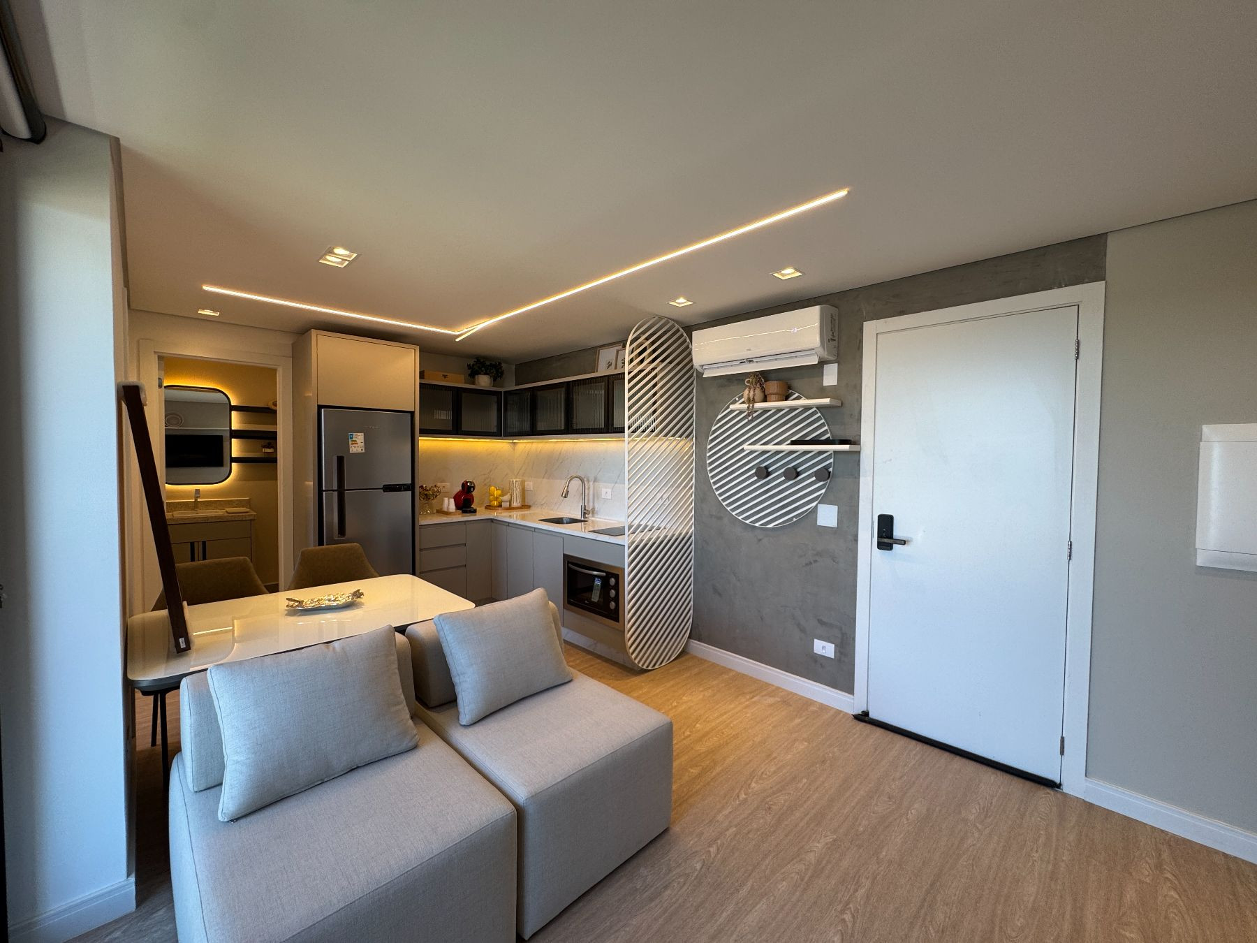 Apartamento à venda no Edifício Sunset com 2 Quartos (1 Suíte). 