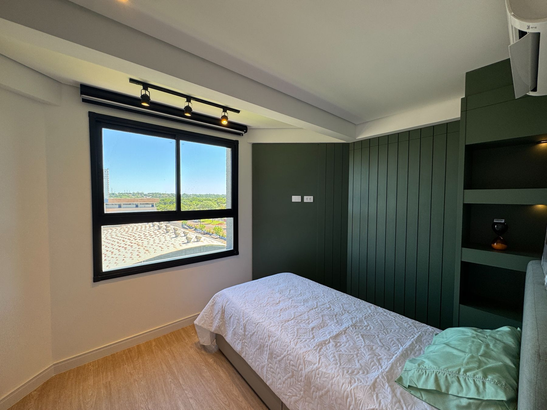 Apartamento à venda no Edifício Sunset com 2 Quartos (1 Suíte). 