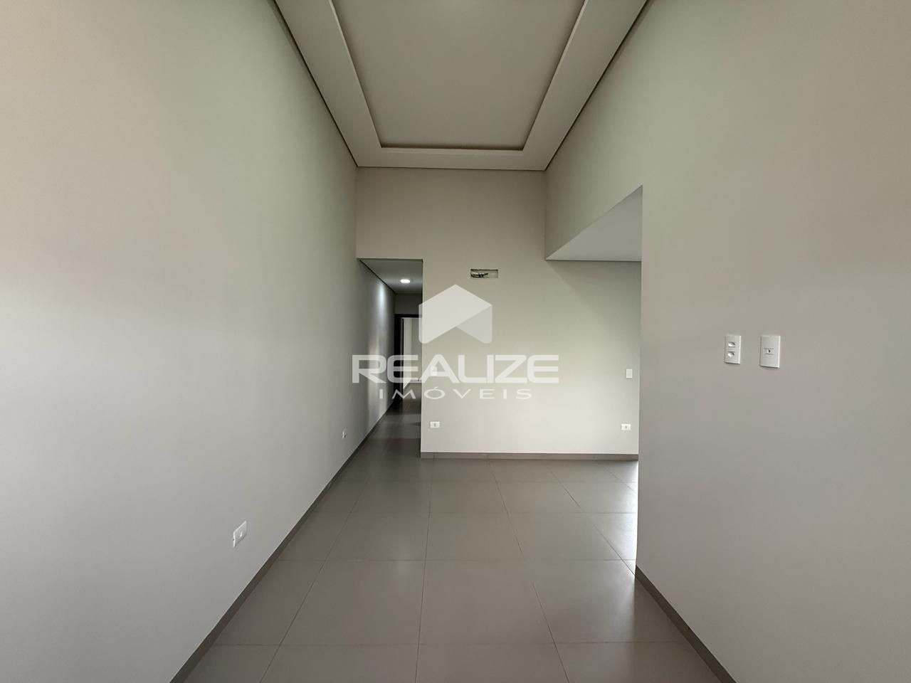 Casa à venda no Jardim Marcely com 2 quartos (1 suíte).
