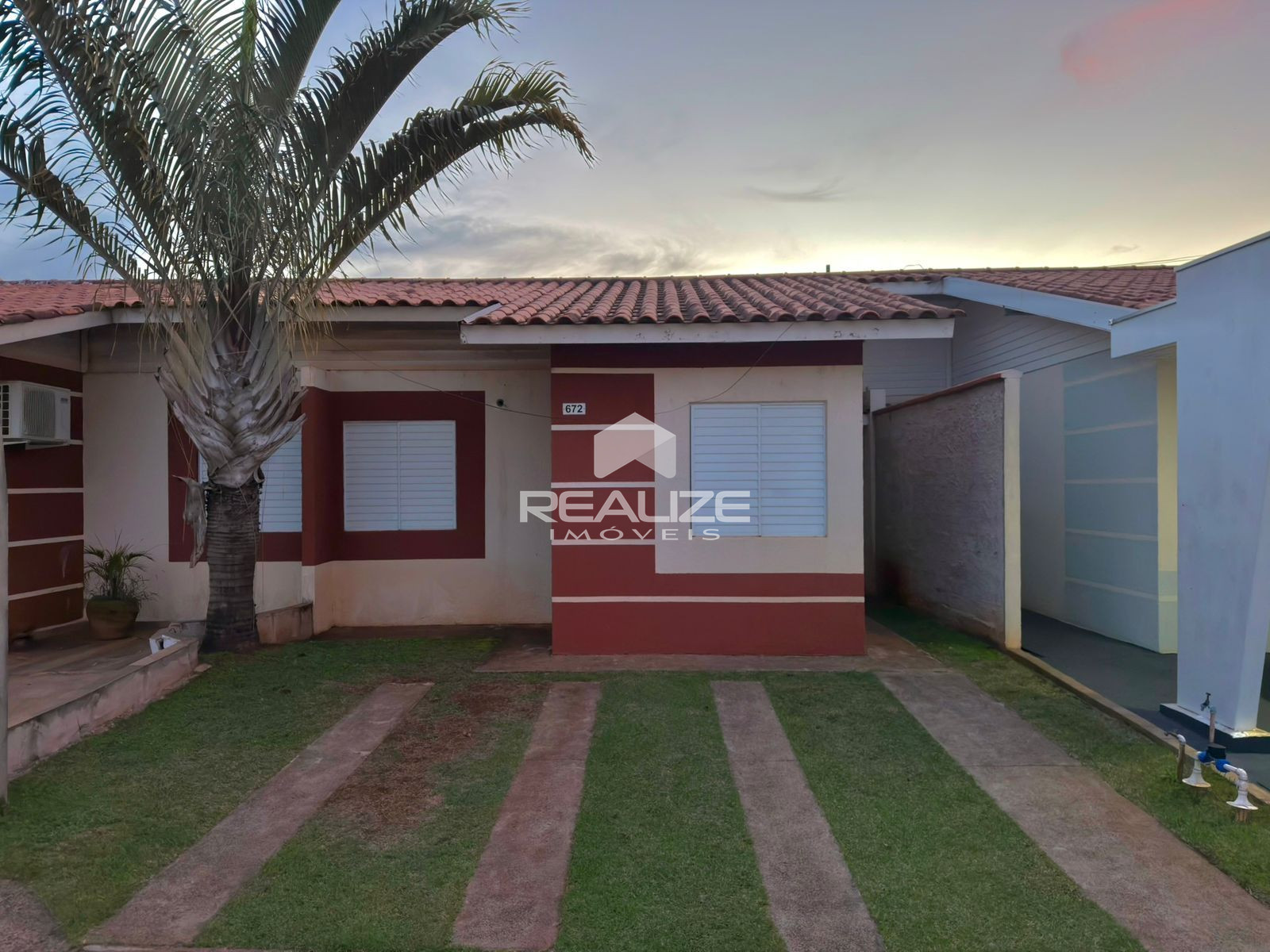 Casa à venda no Condomínio Terra Nova com 2 quartos.