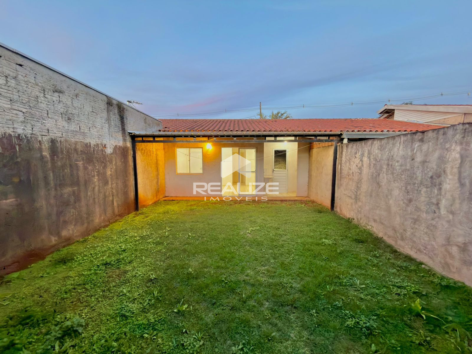 Casa venda no Condomnio Terra Nova com 2 quartos.