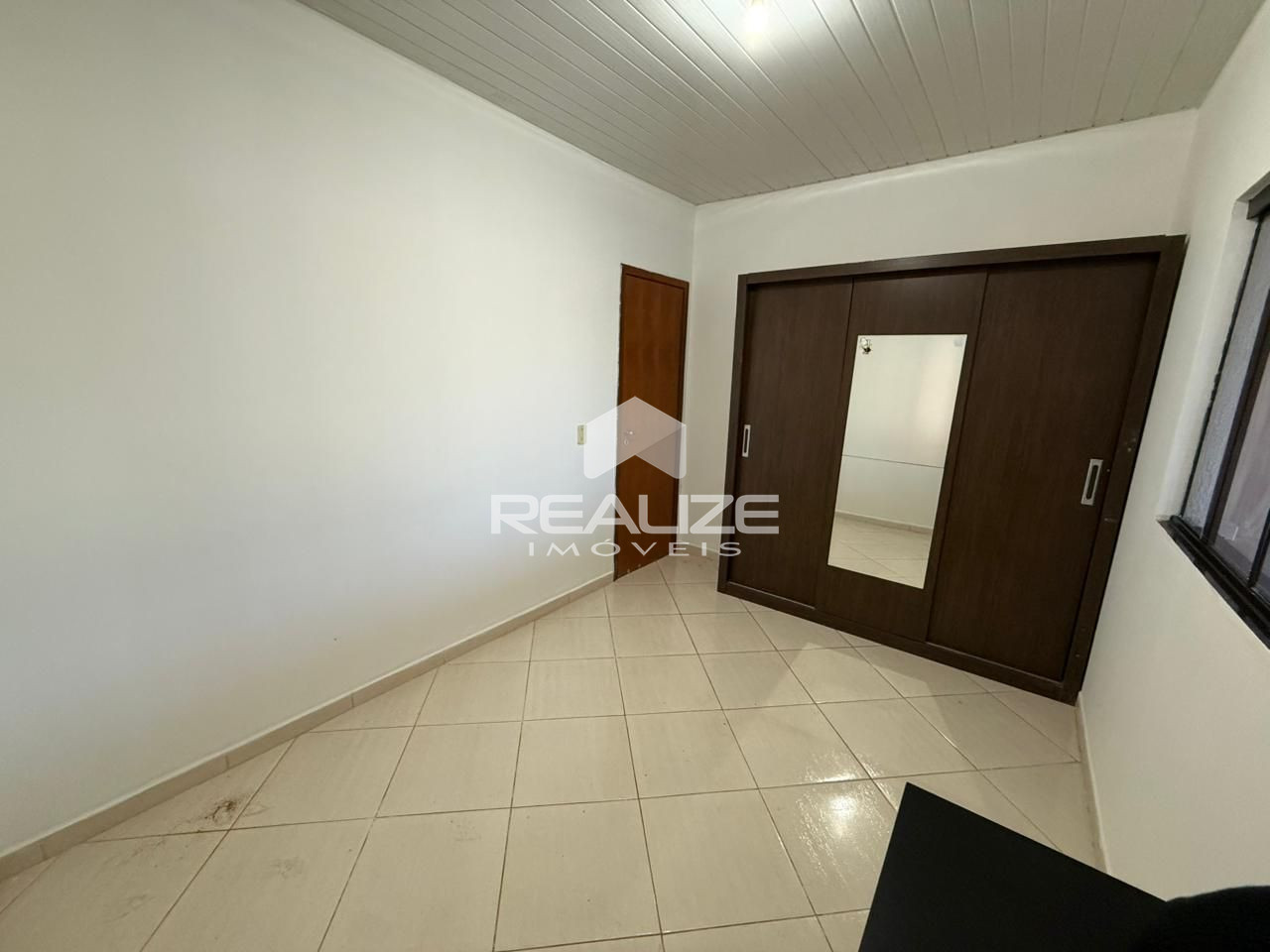 Casa à venda Jardim Rosi Magalhães com 2 quartos. 