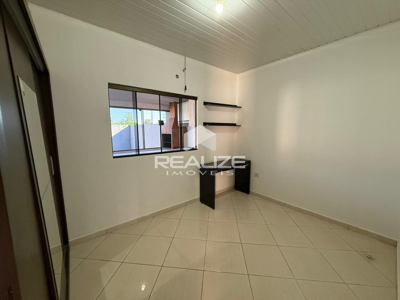 Casa à venda Jardim Rosi Magalhães com 2 quartos. 