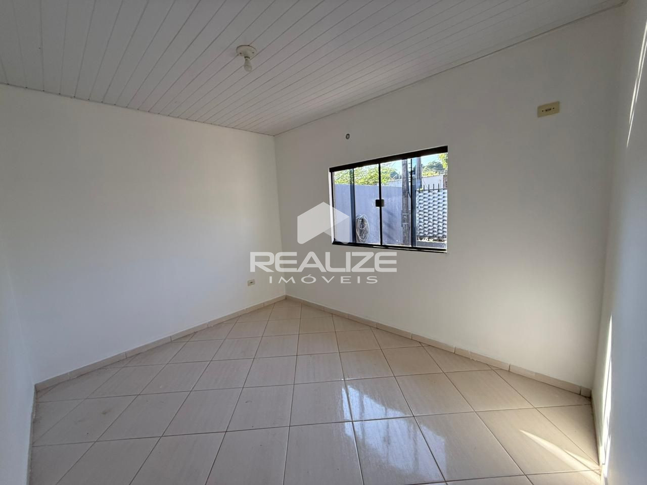 Casa à venda Jardim Rosi Magalhães com 2 quartos. 