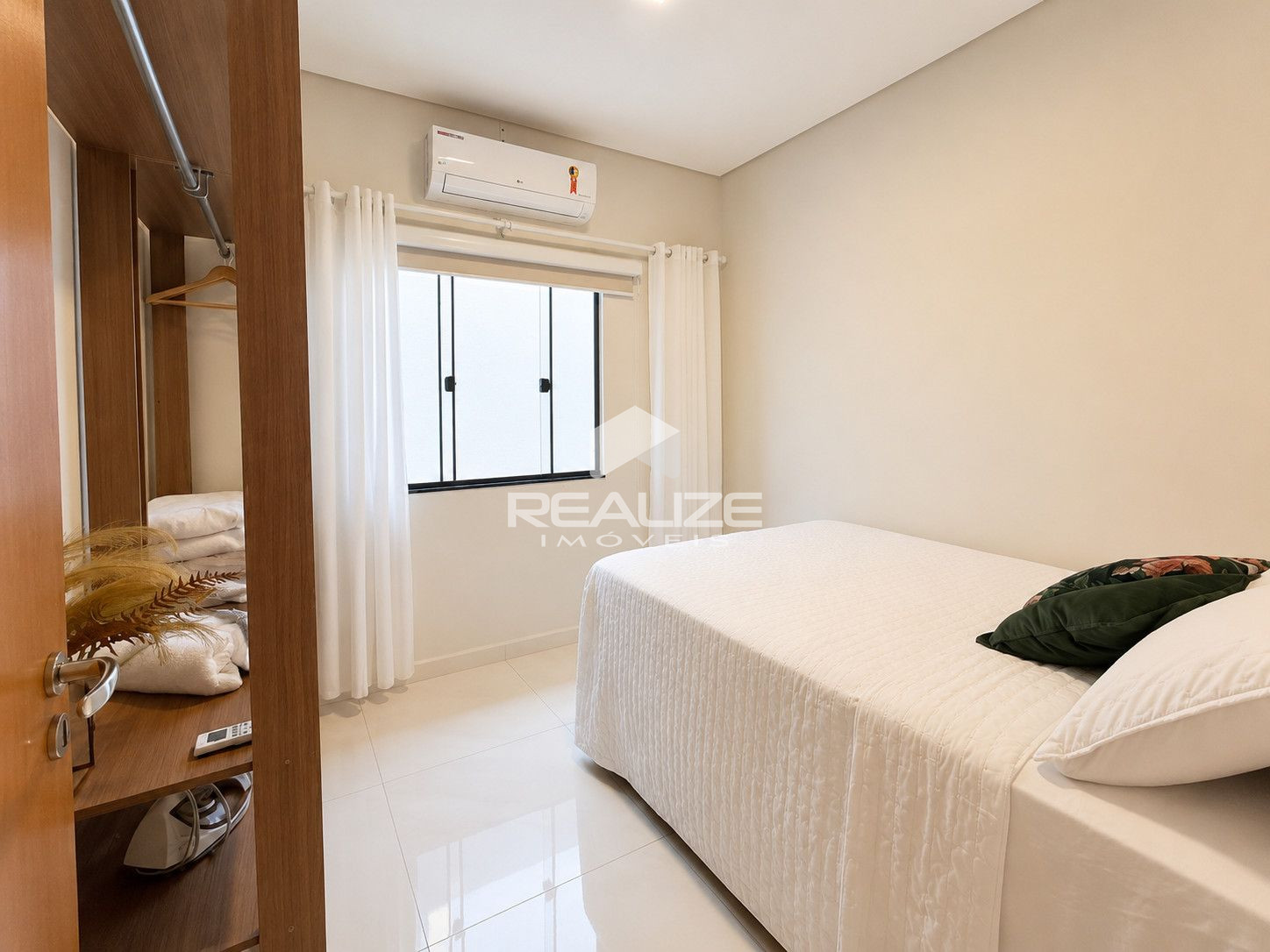 Casa à venda no Loteamento Villa Floratta com 3 quartos. 