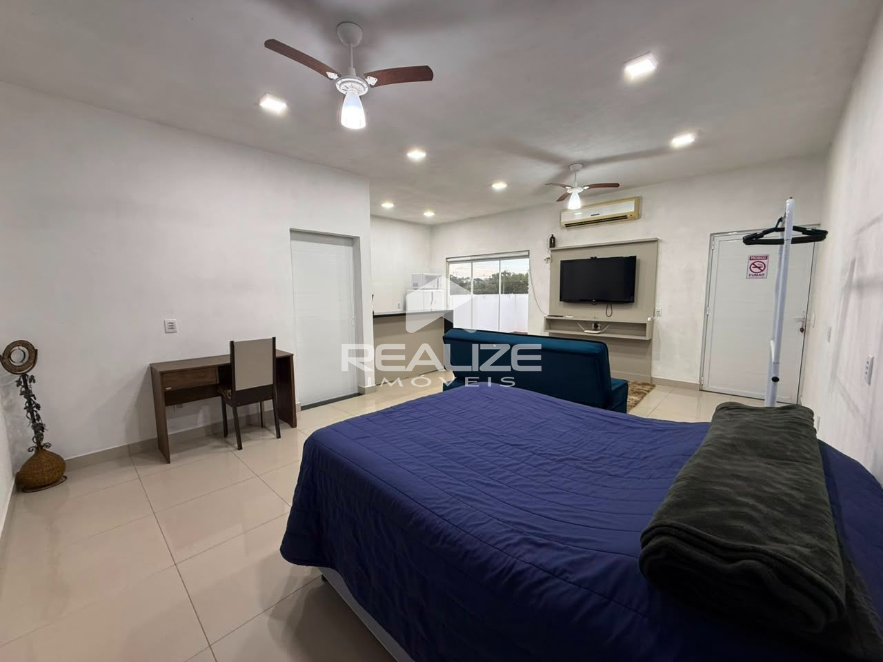 Sobrado à venda no Condomínio Residencial Volato, com 5 quartos, mobiliado.