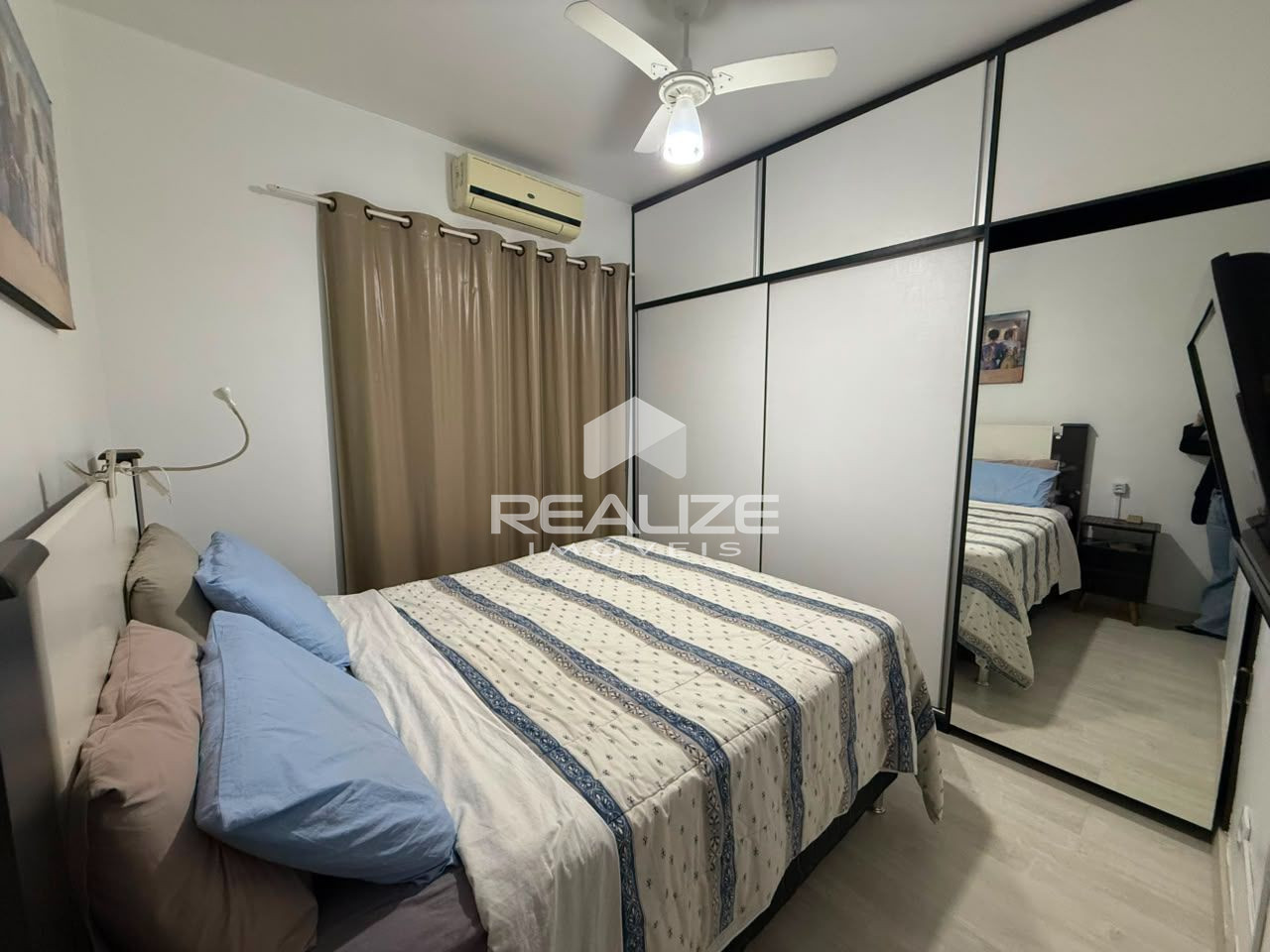 Sobrado à venda no Condomínio Residencial Volato, com 5 quartos, mobiliado.