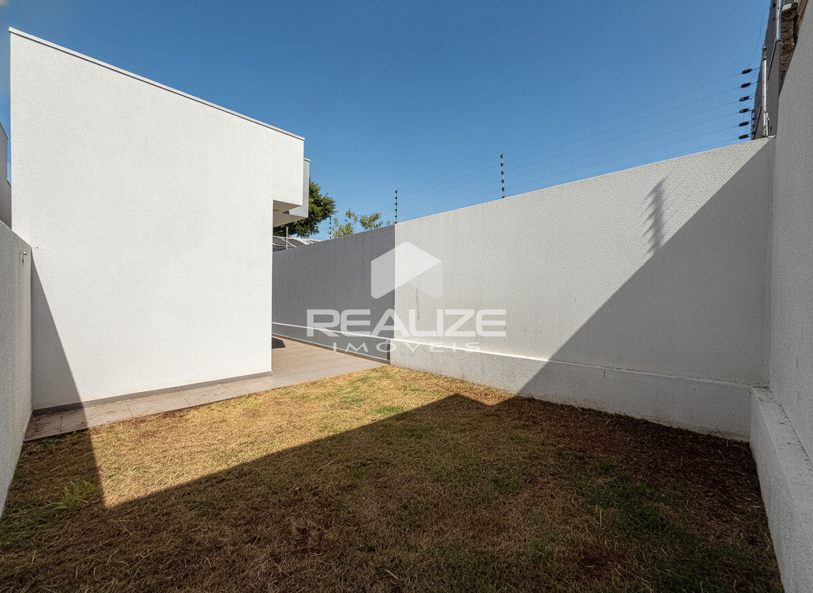 Casa à venda no Portal da Foz com 2 quartos (1 suíte).