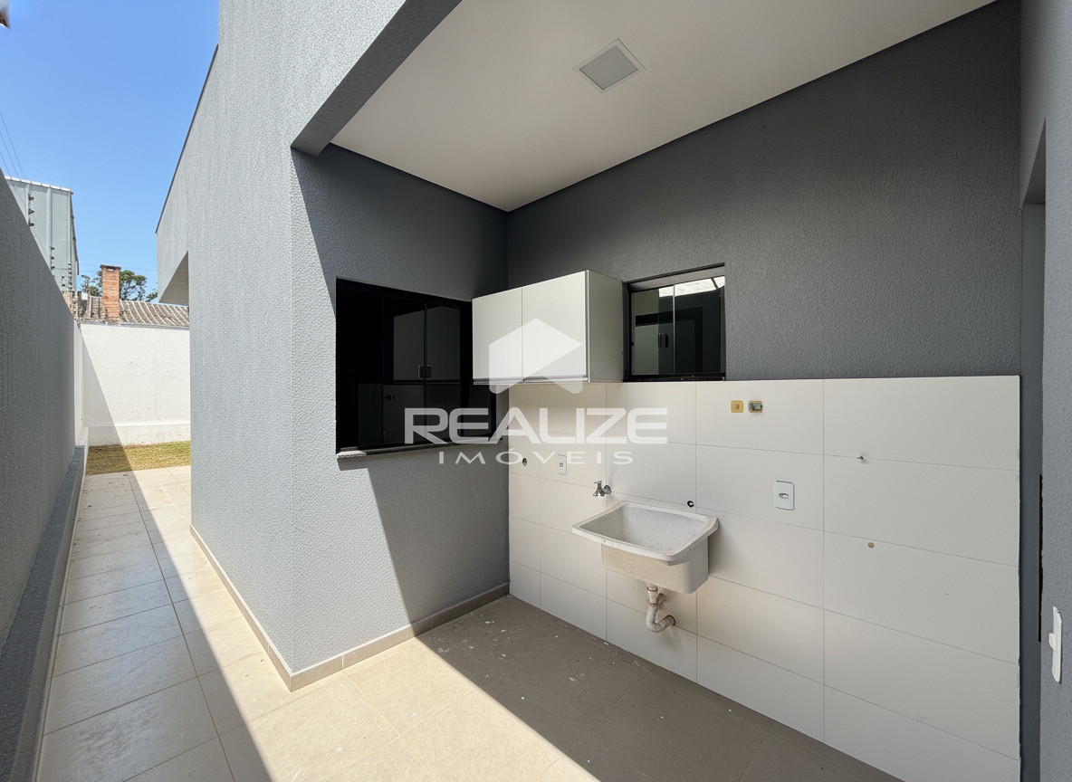 Casa à venda no Portal da Foz com 2 quartos (1 suíte).