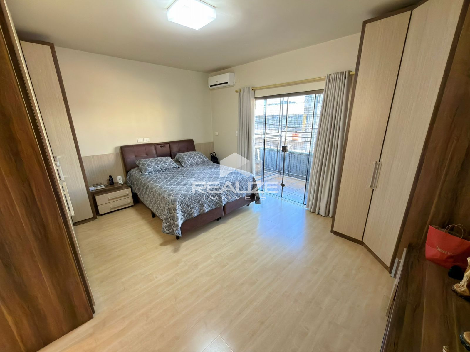 Prédio Comercial e Residencial à venda no Jardim das Nações.