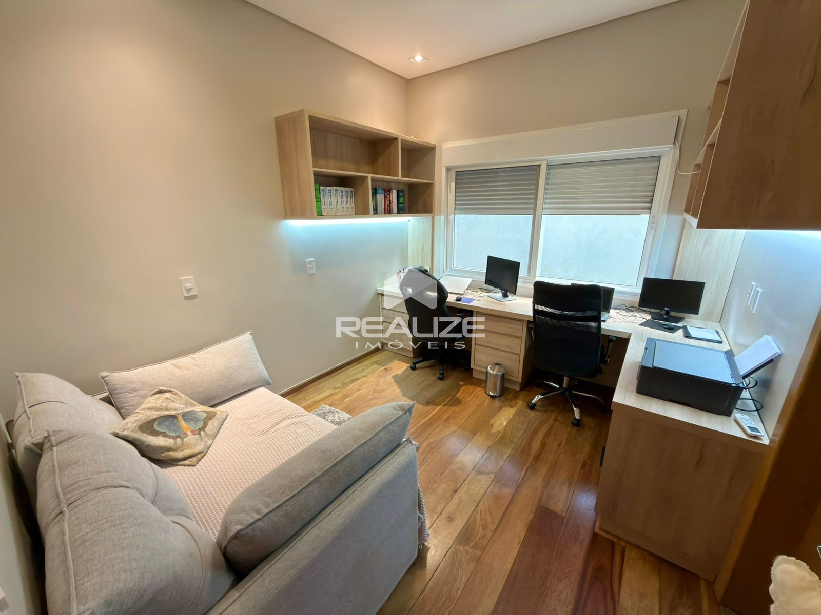 Casa à venda no Condomínio Terras Alpha 2 Foz do Iguaçu com 3 suítes.