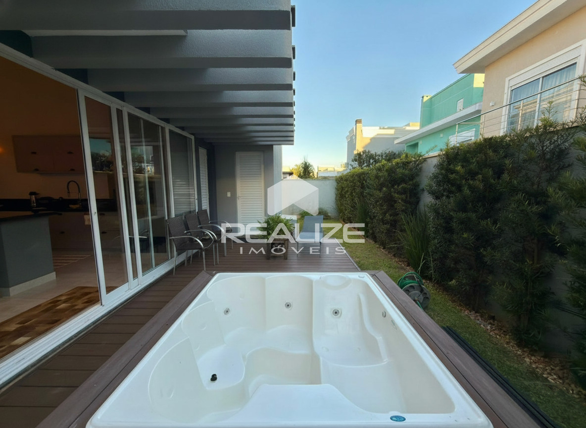 Casa à venda no Condomínio Terras Alpha 2 Foz do Iguaçu com 3 suítes.