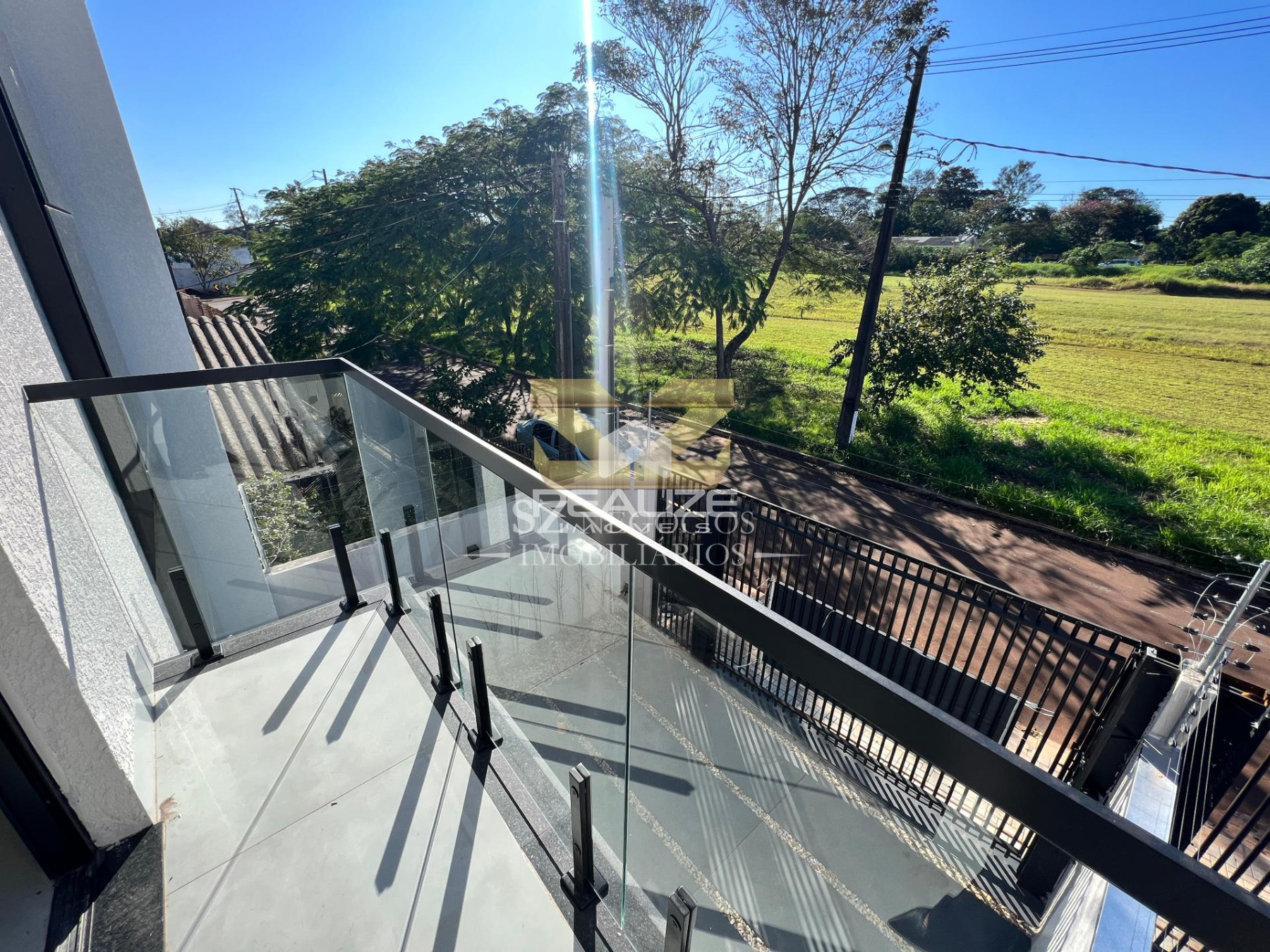 Sobrado à venda no Jardim Fenícia com 3 Suítes