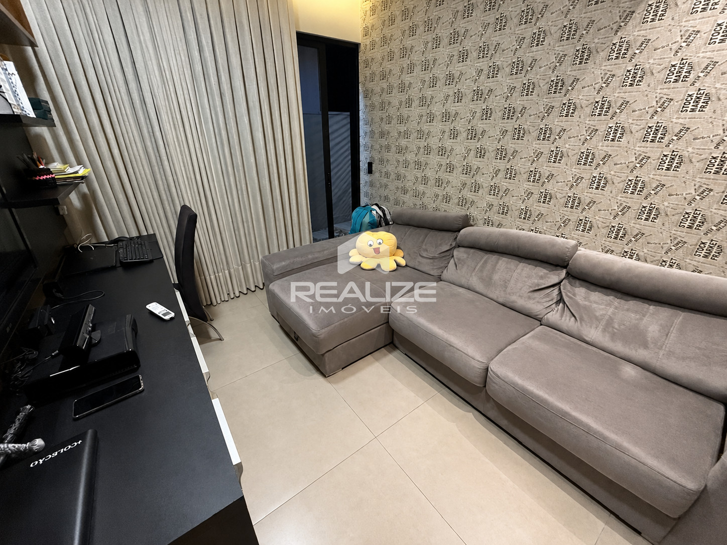 Sobrado à venda no Condomínio Terras Alpha 2 com 3 Suites.