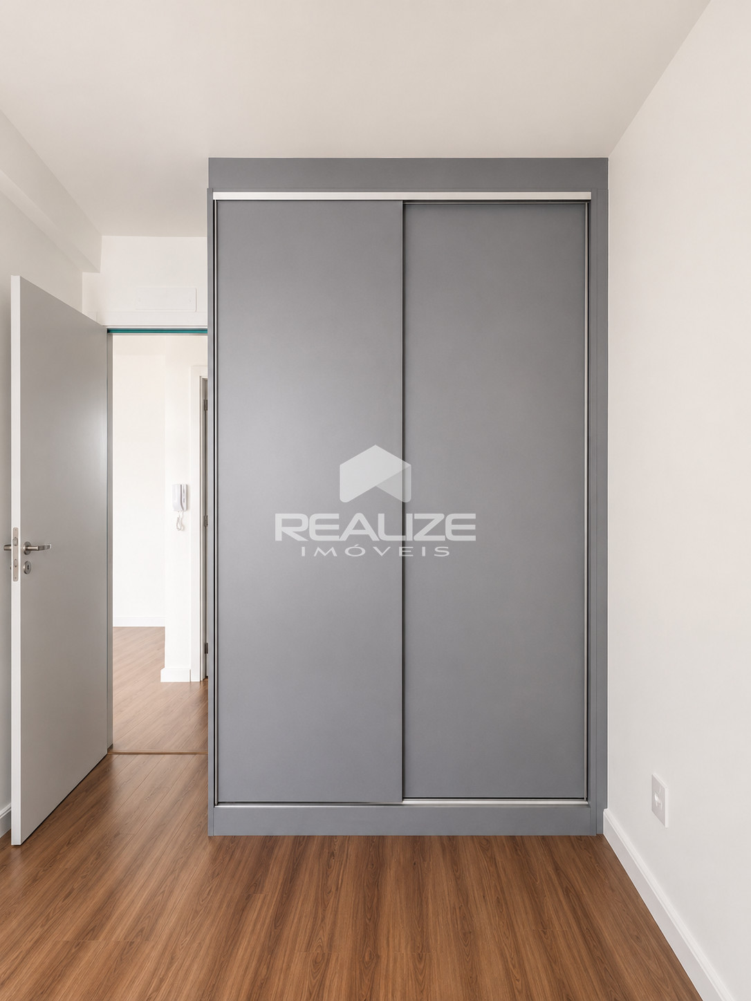 Apartamento venda no Residencial Royal Legacy com 2 quartos (sendo 1 sute).